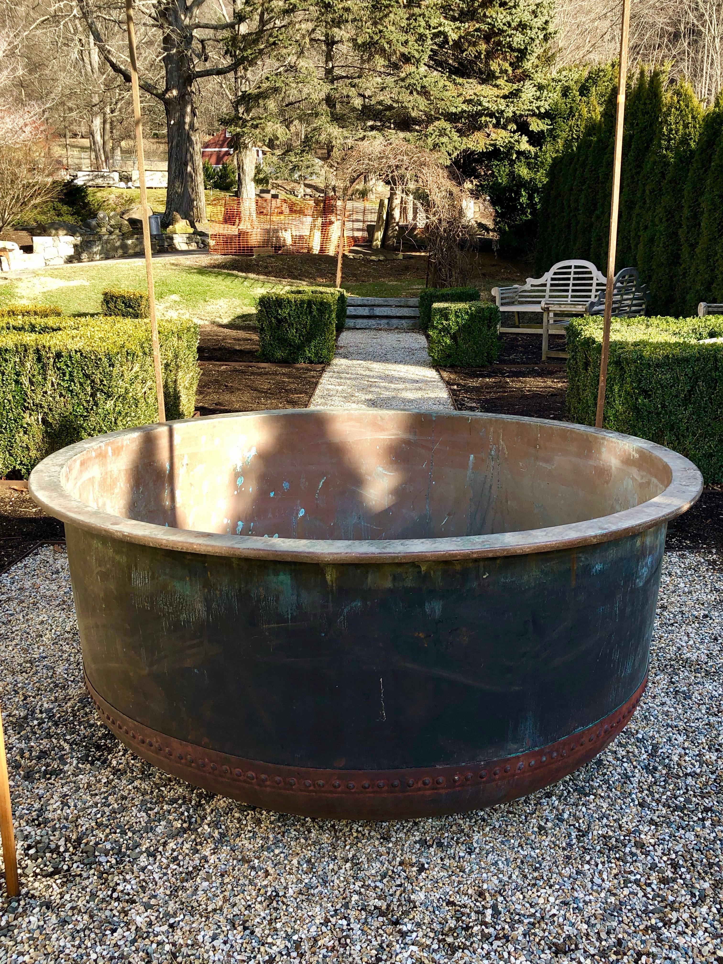 bathtub water fountain