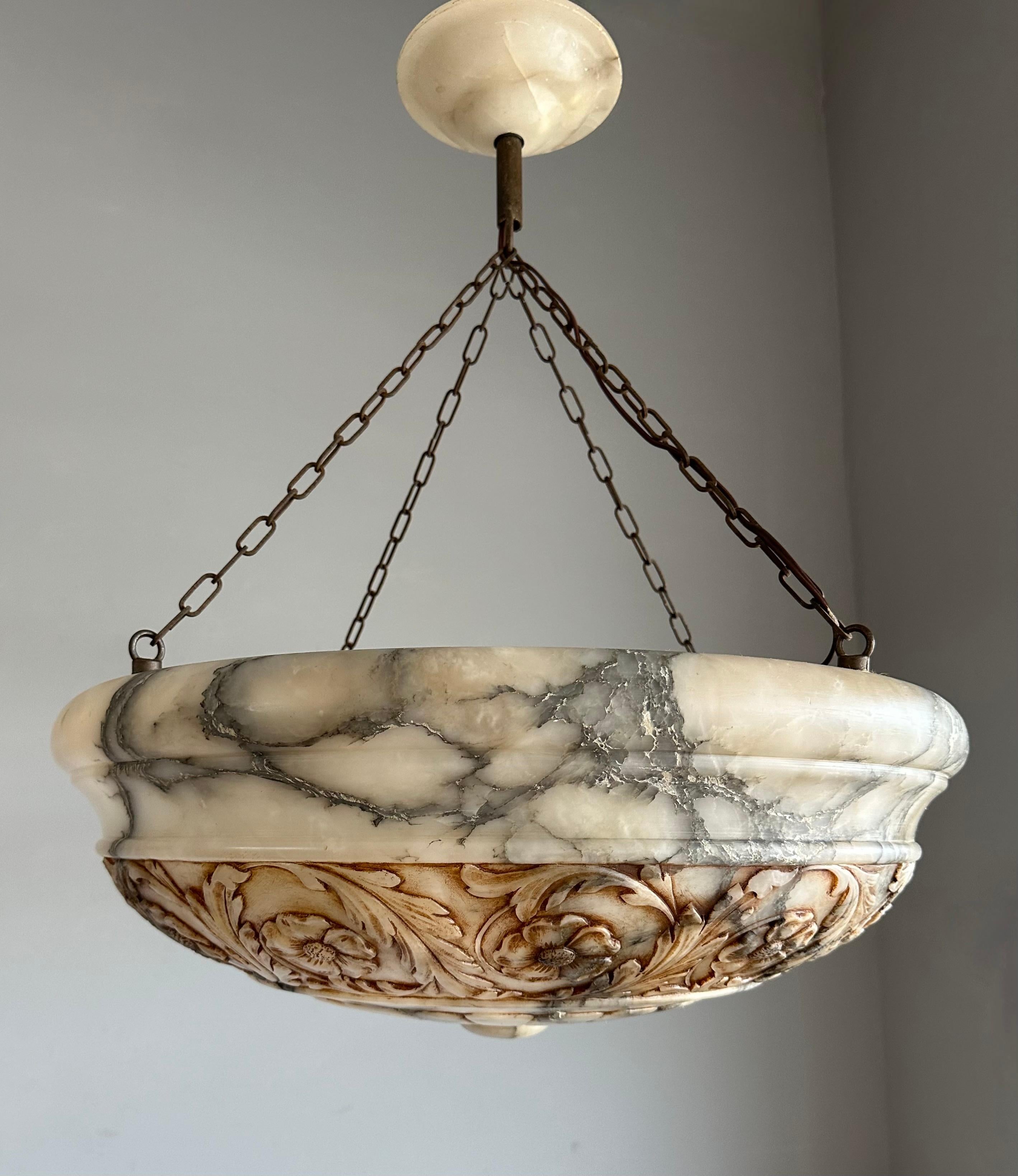 Enormous 25.2Ø Hand Carved Antique Alabaster Floral Pendant / Chandelier 1910s en vente 10