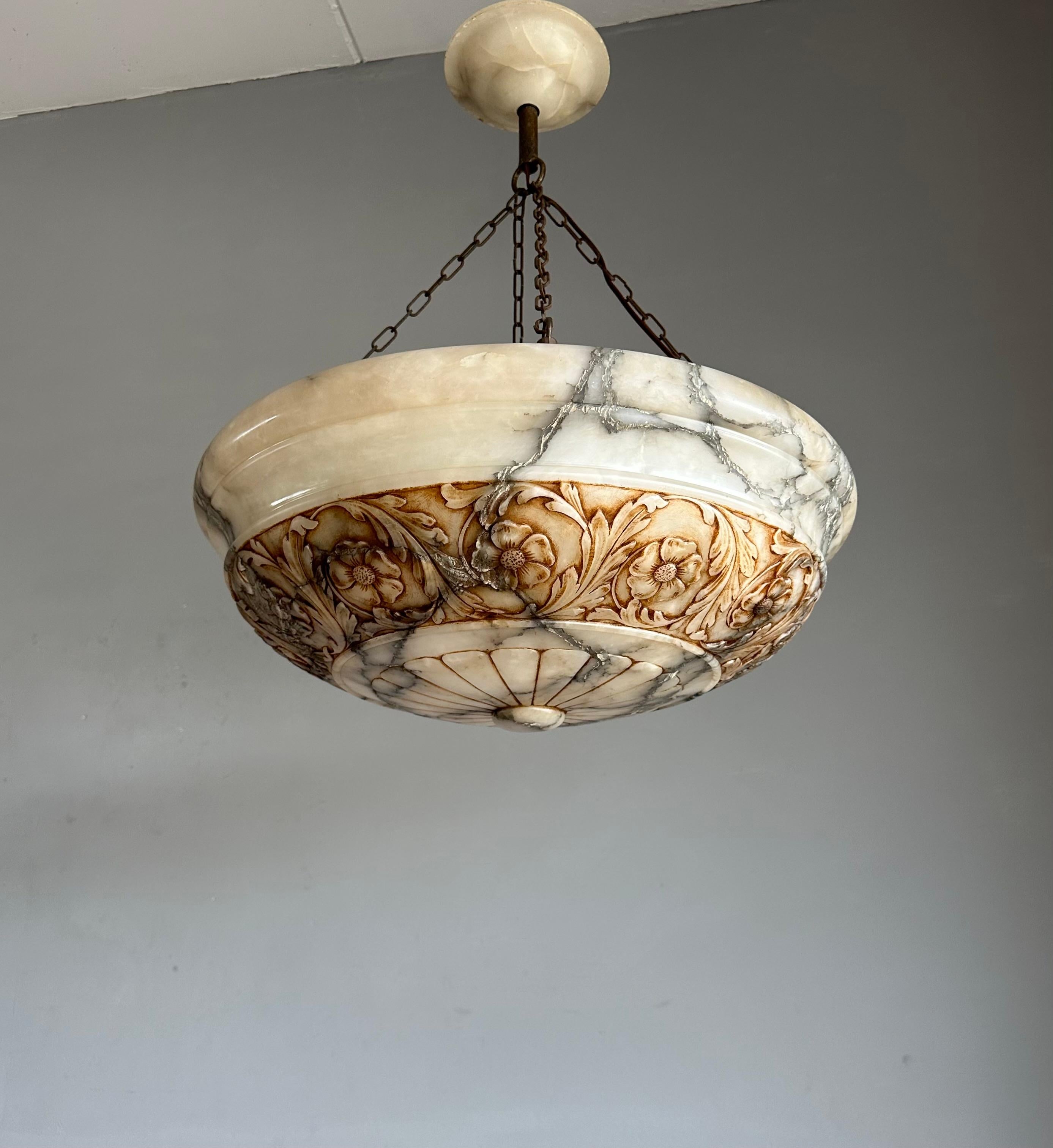 Sculpté à la main Enormous 25.2Ø Hand Carved Antique Alabaster Floral Pendant / Chandelier 1910s en vente
