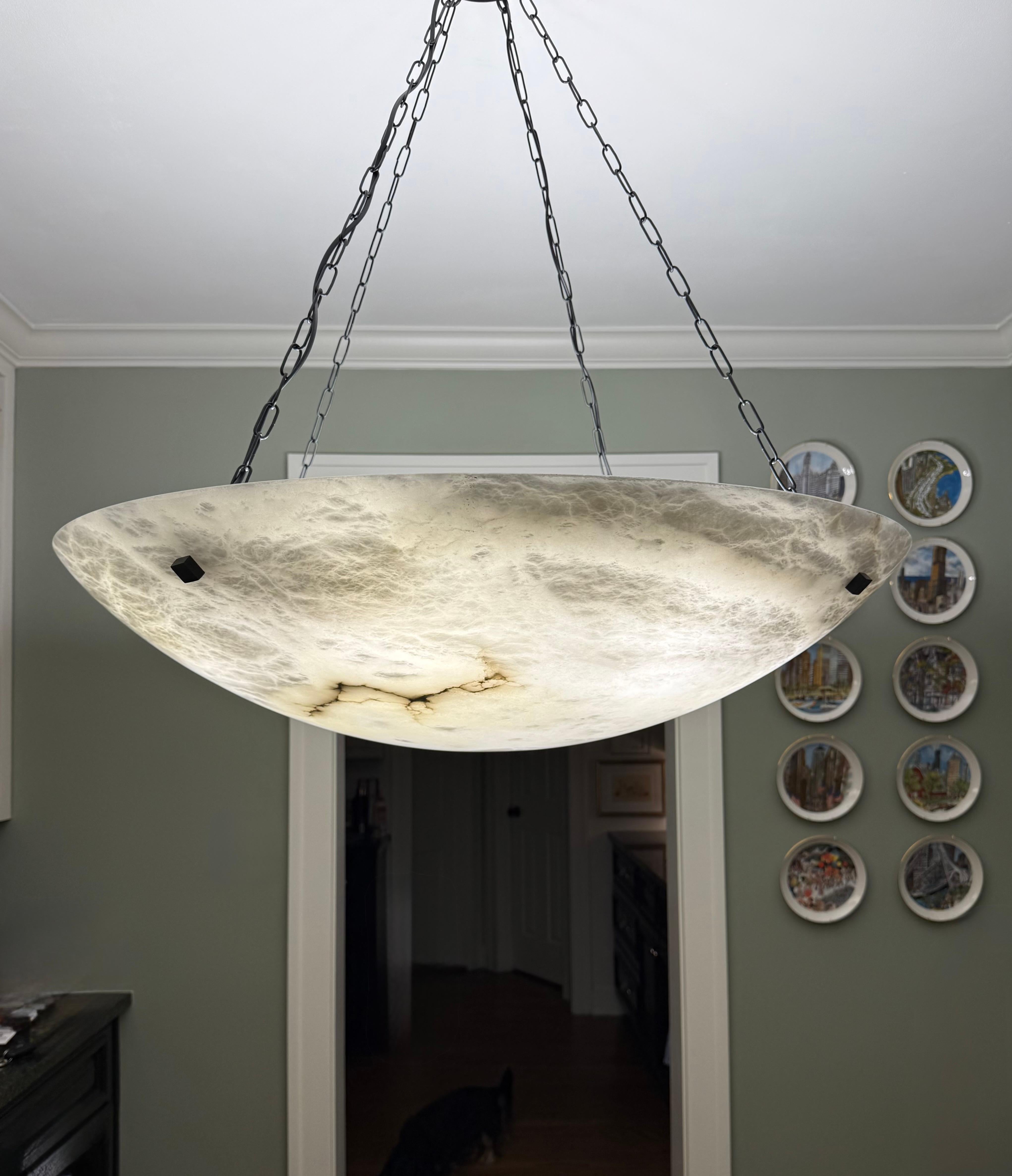 Énorme affleurant / suspension de 36 Ø avec un superbe abat-jour en albâtre ressemblant à une pleine lune en vente 8