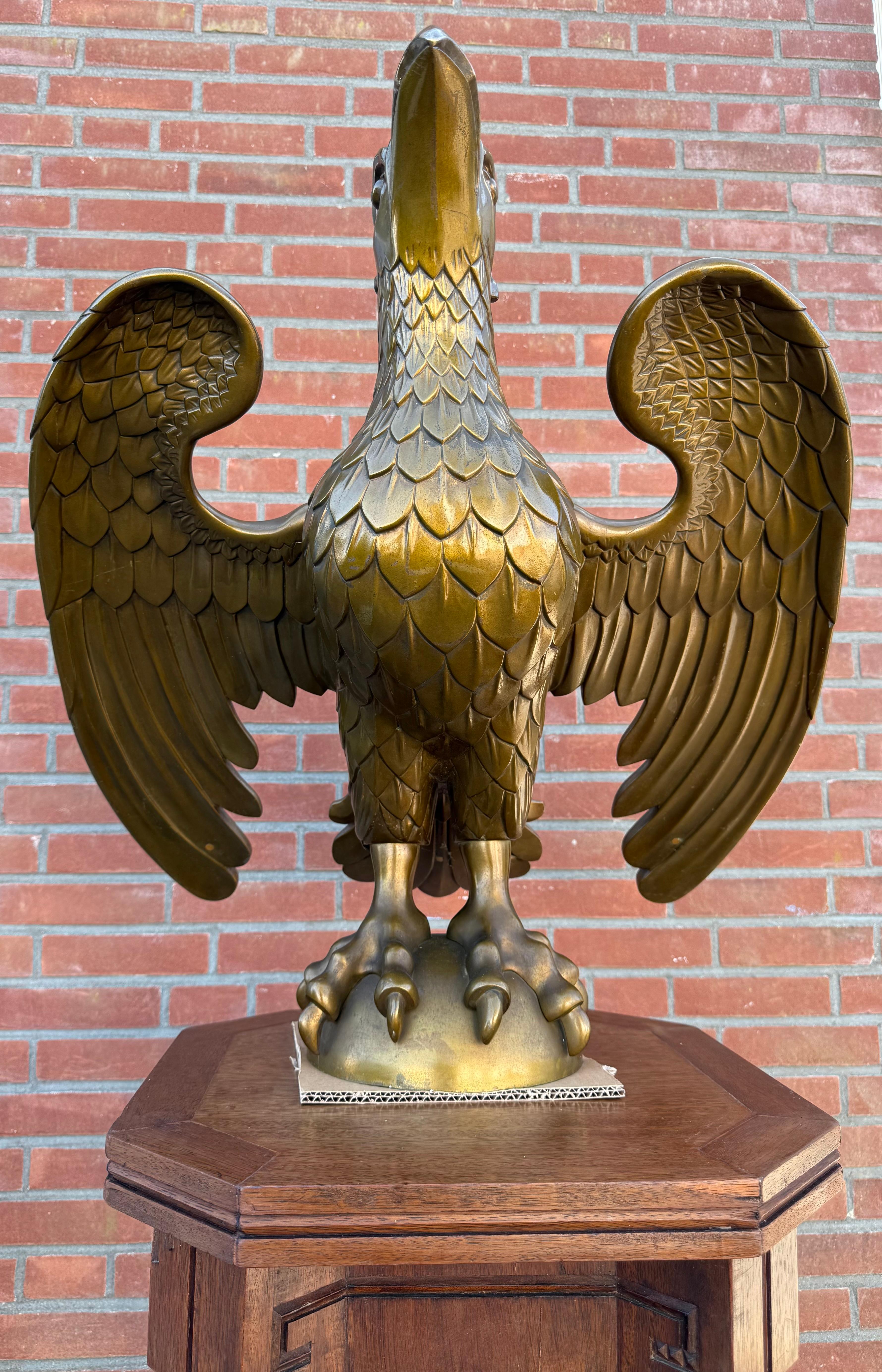 Enorme antike Bronze Eagle Skulptur Church Bible Stand oder Saint John Lectern im Angebot 9