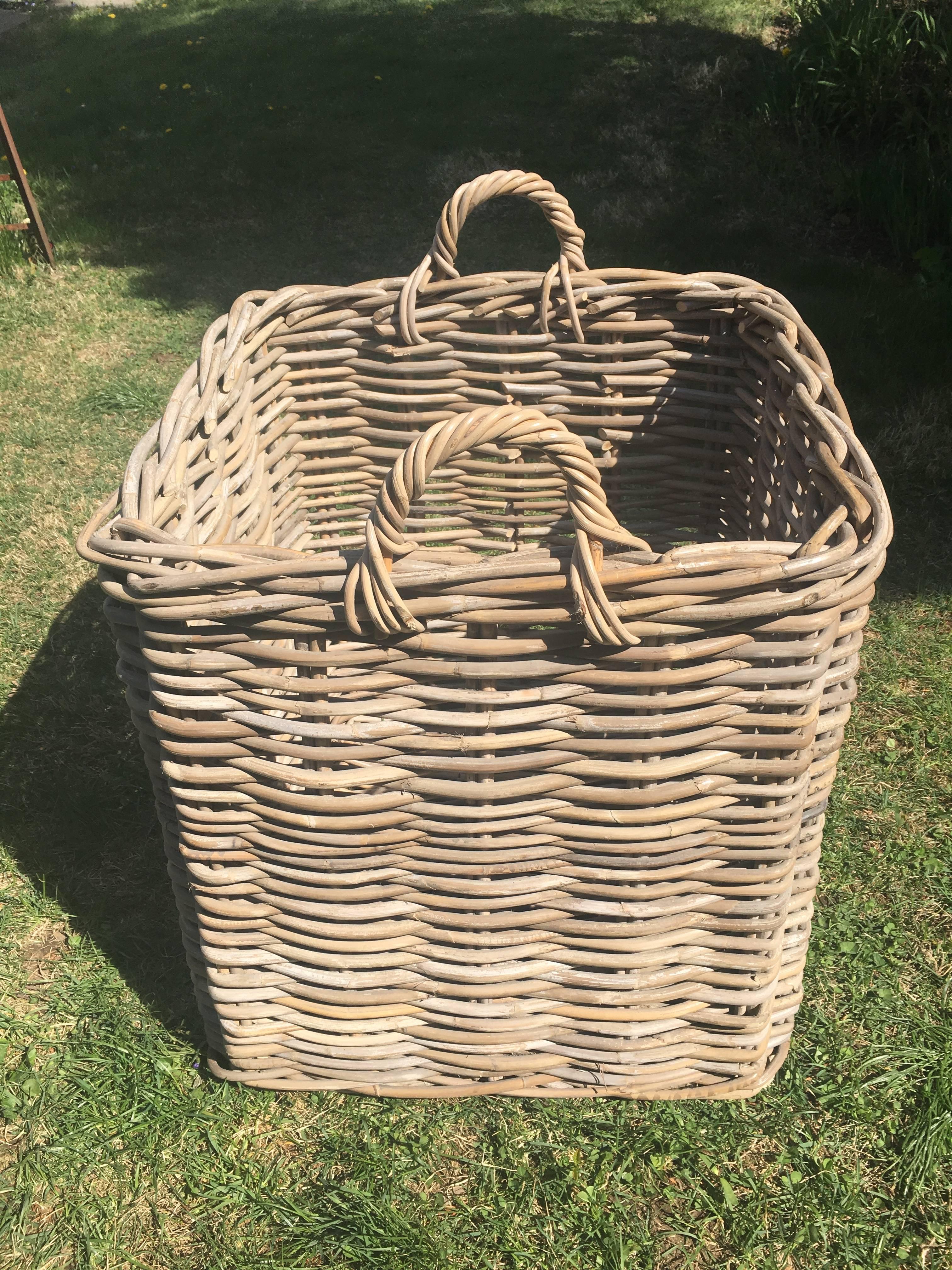 Enormous French Square Wicker Basket with Handles In Good Condition In Woodbury, CT
