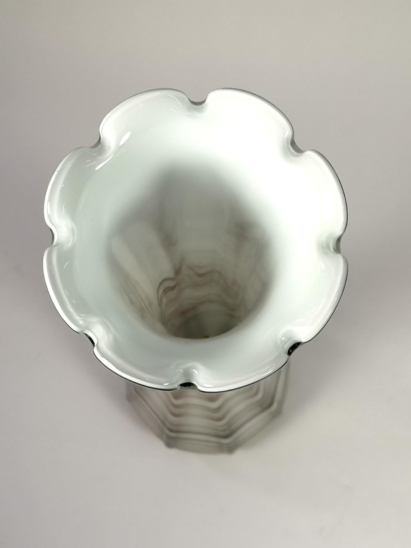 Fine XX secolo Enorme vaso di vetro Hand Made, anni '70 in vendita