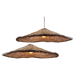 Enorme parasole in vimini a soffitto