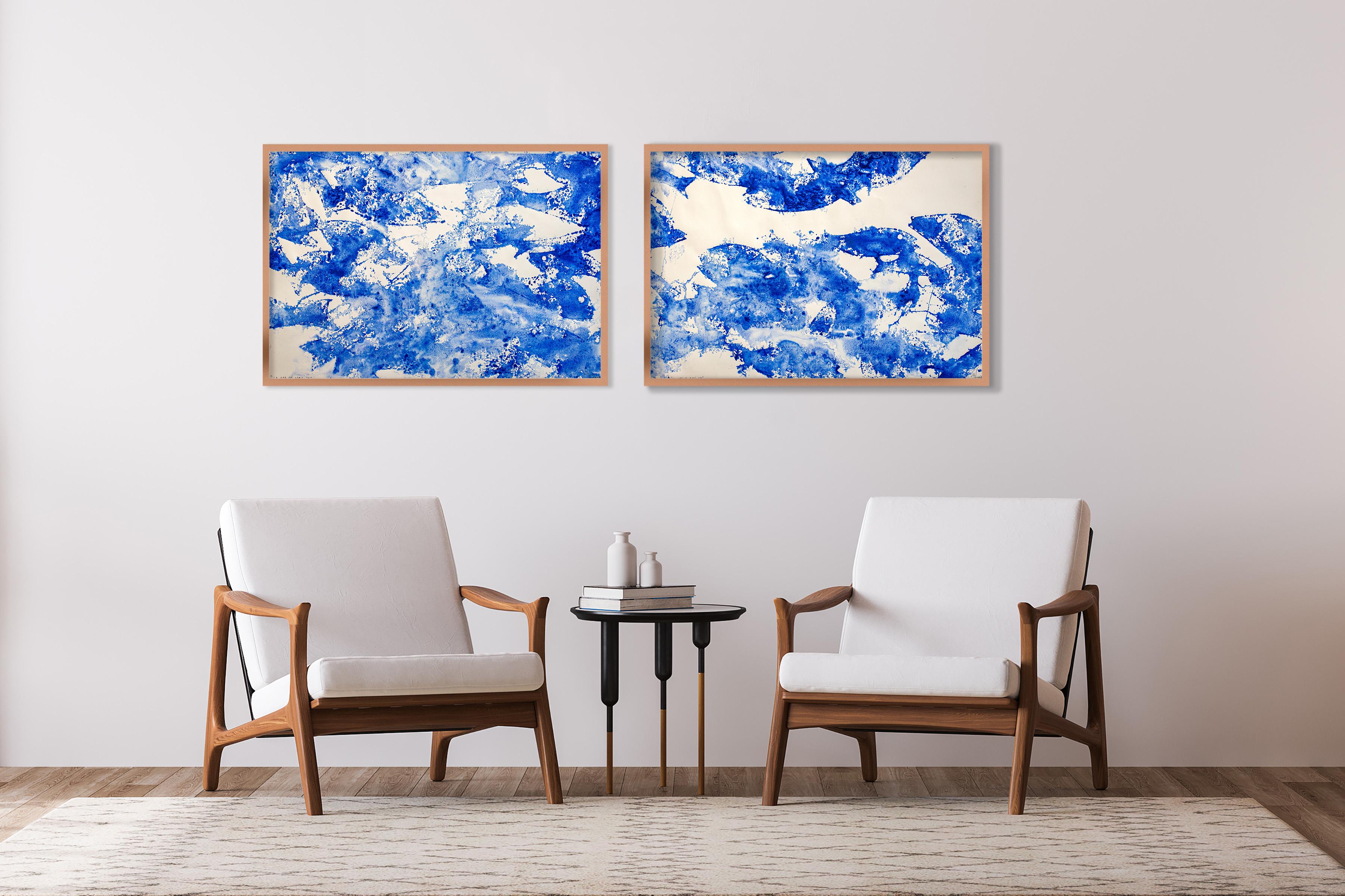 Dittico astratto di forme di pesce, blu e bianco, paesaggio marino mediterraneo, tecnica mista - Painting di Enric Servera