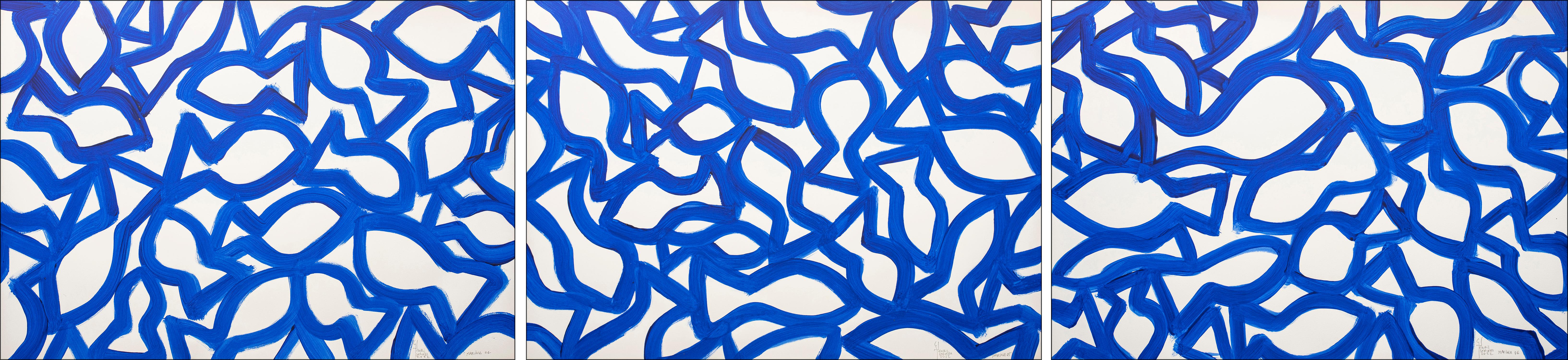 Enric Servera Abstract Painting – Marina Triptychon, Abstrakte Fischformen auf Papier, mediterranes blau-weißes Muster