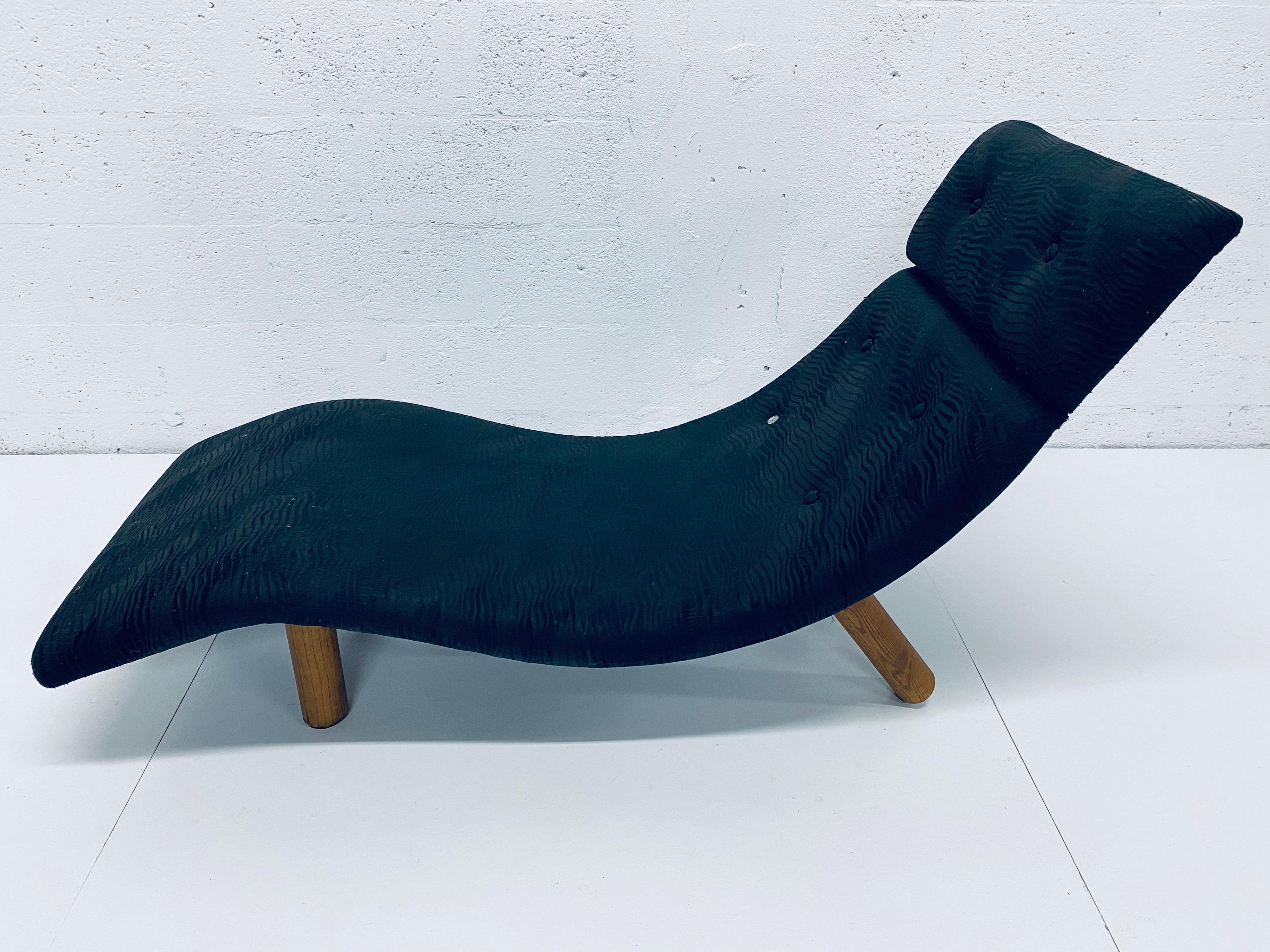 Original midcentury Enrico Barolini sculptural wave chaise lounge with birch legs from the 1970s. Ready for new upholstery.
