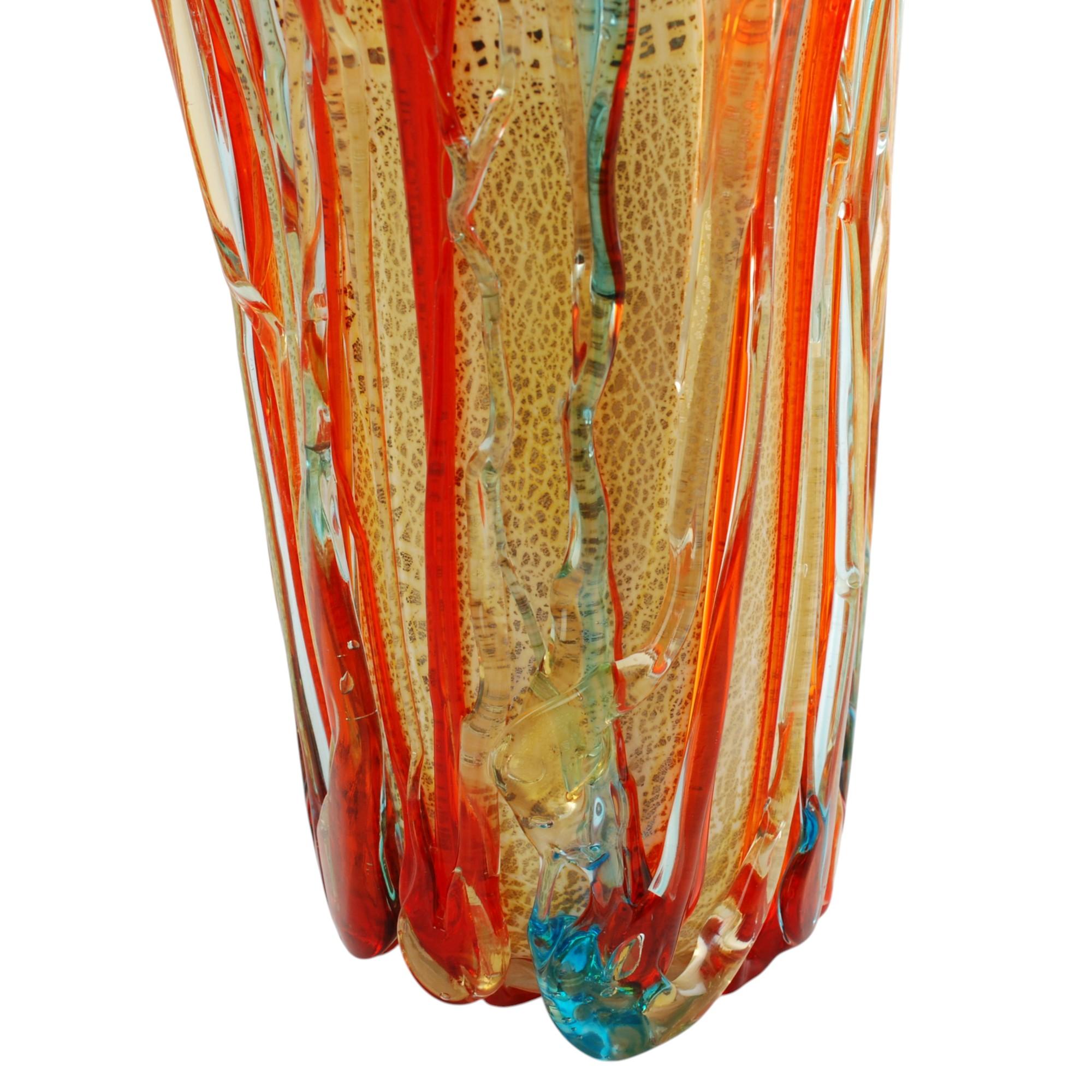 Jarrón de cristal de Murano Foglia d'Oro de Enrico Cammozzo con decoración de cristal aplicado en venta 2