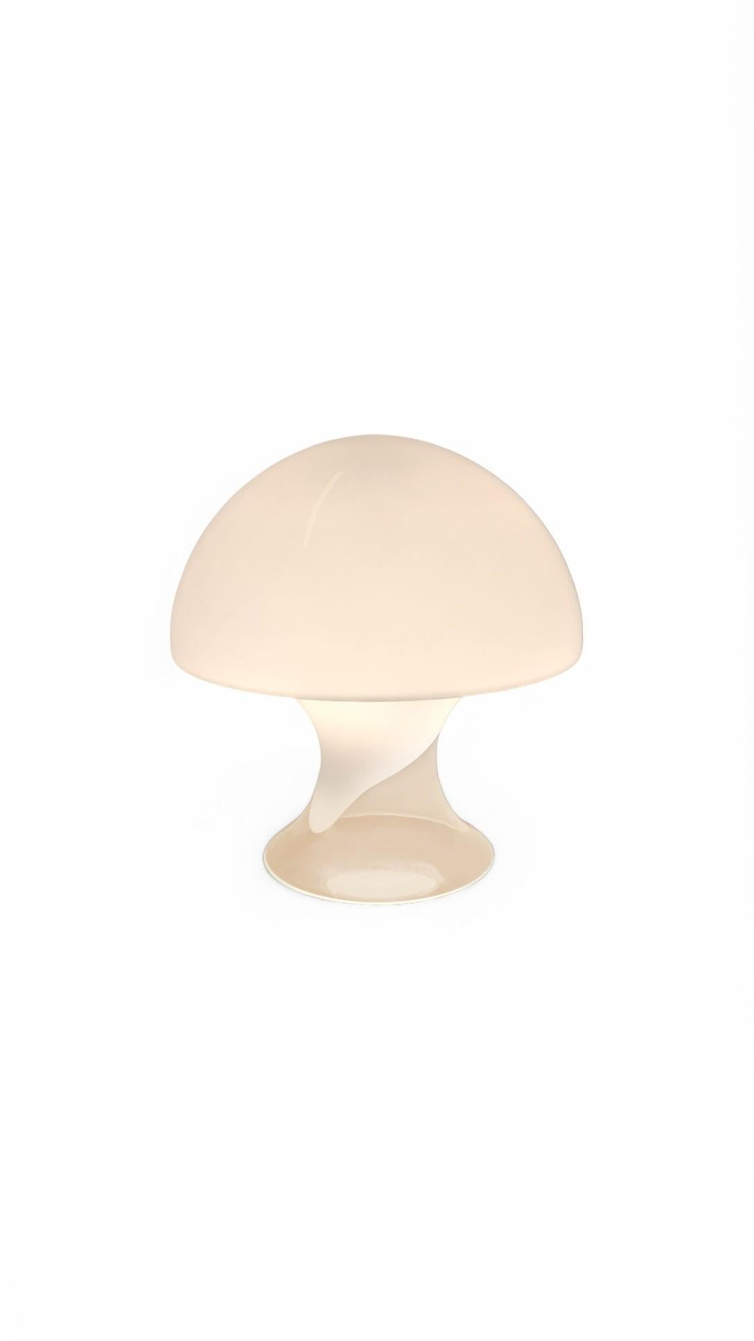 italien Lampe de table Enrico Capuzzo pour Vistosi, années 1960 en vente