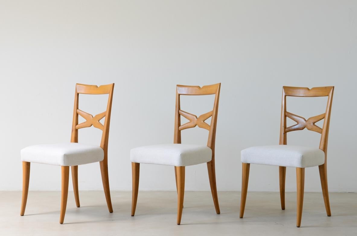 italien Enrico Ciuti set de 6 chaises élégantes en noyer blond en vente