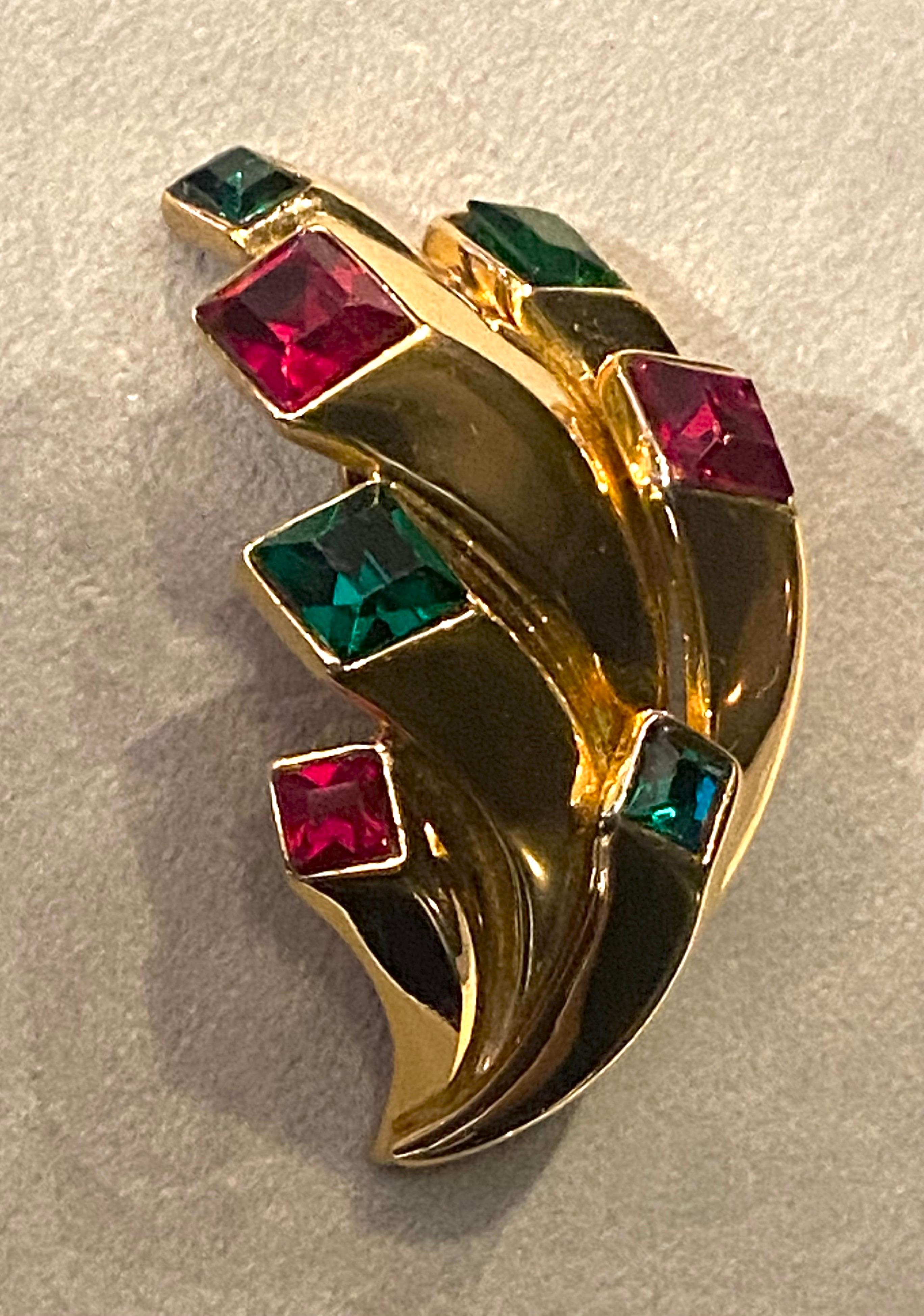 Orecchini scultura Enrico Coveri anni '80 in oro, rosso e verde con strass in vendita 7