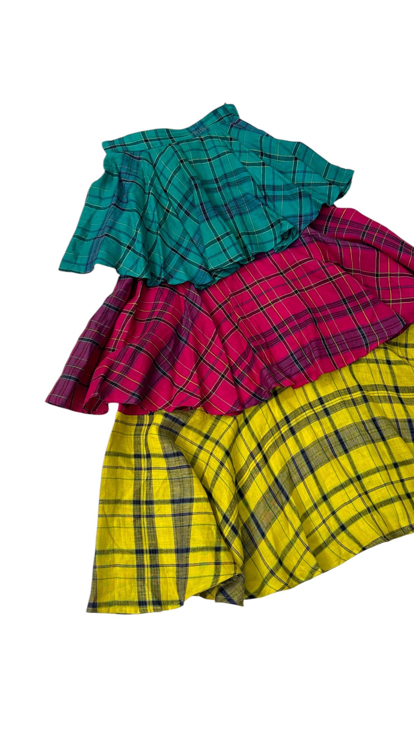 Enrico Coveri Boutique Tartan Puff-Sleeve Three-Piece Ensemble For Sale 4