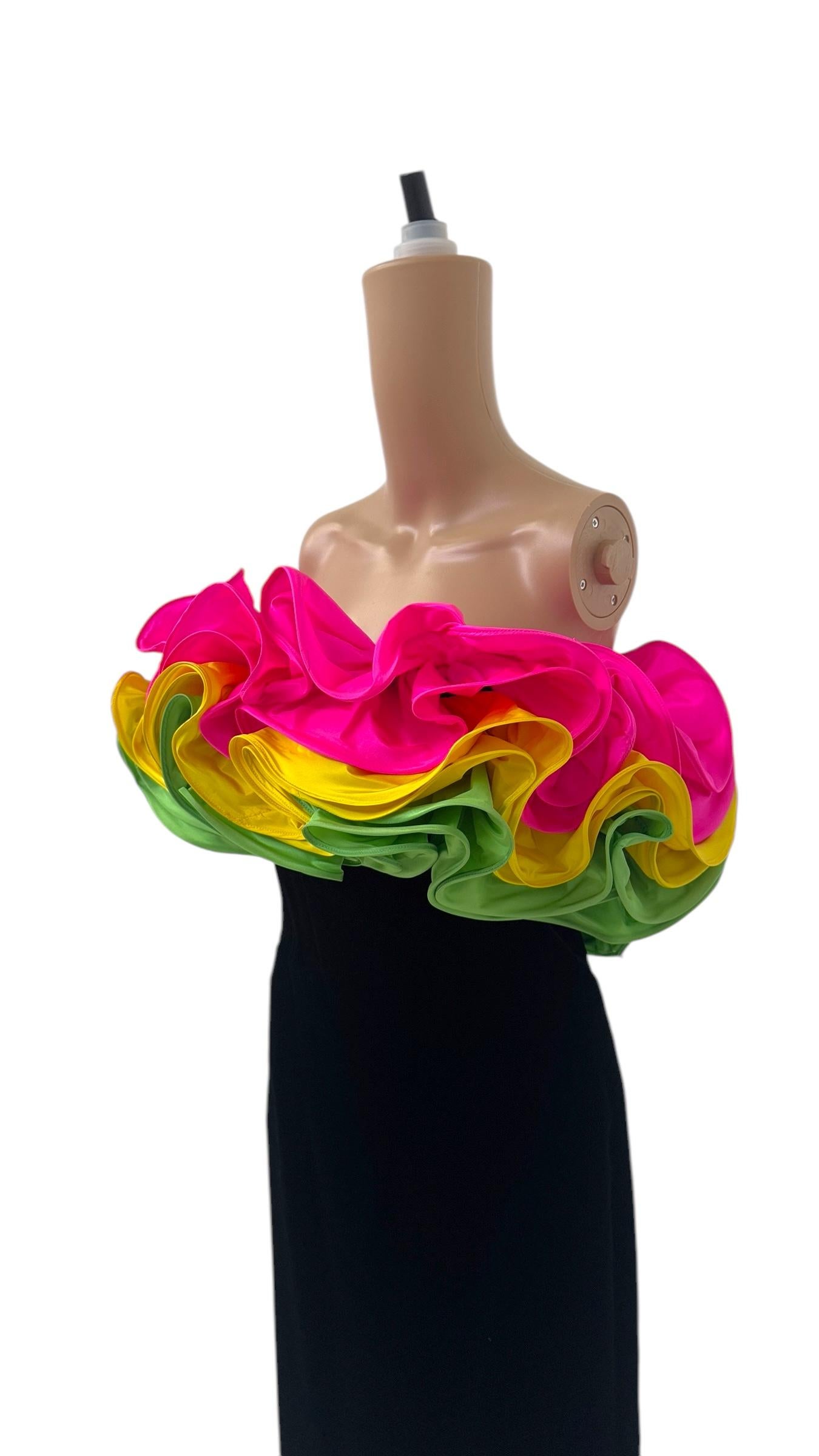 Enrico Coveri Runway Dress – SS 1998 with Sculptural Ruffles - No import duty! In condizioni ottime in vendita a Milano, IT