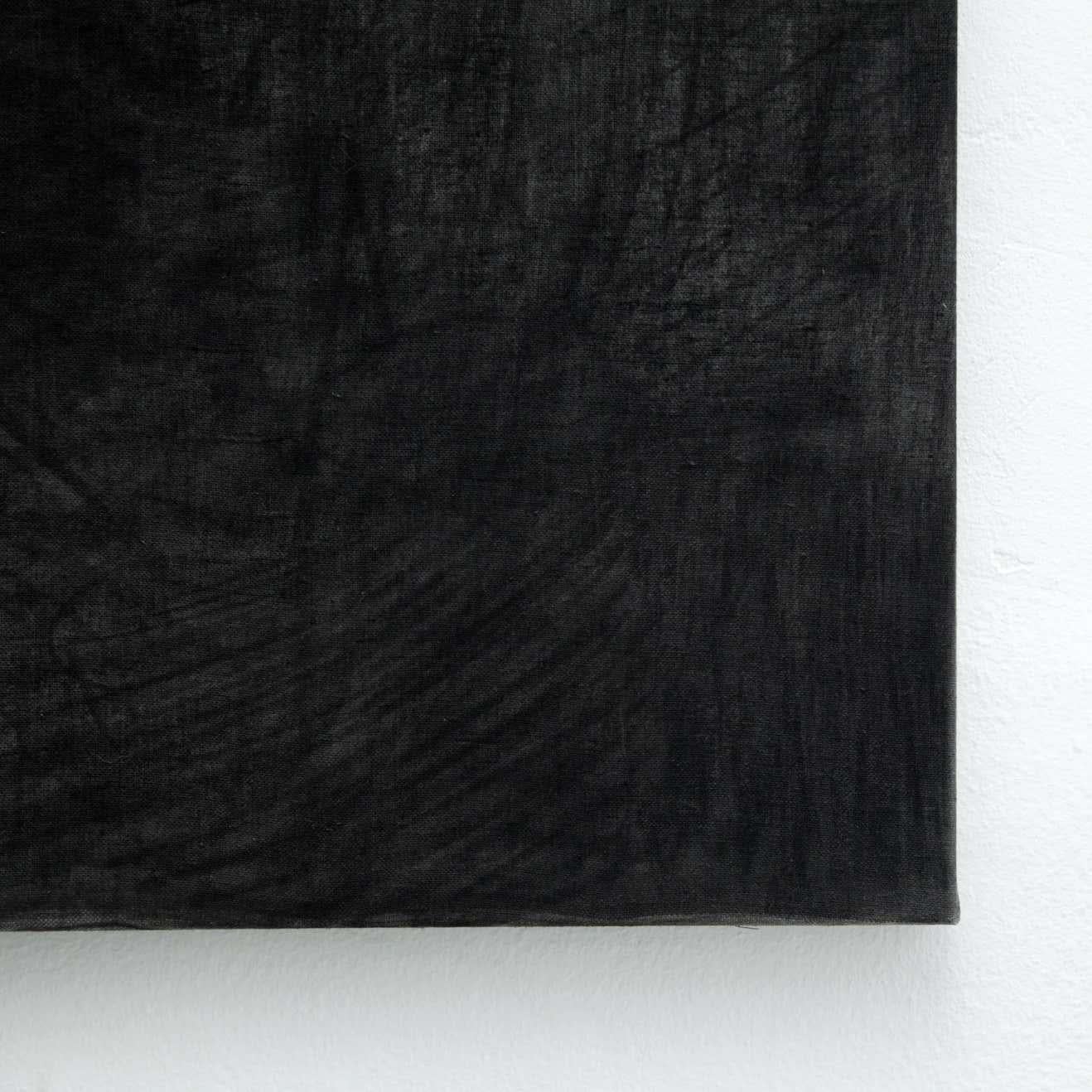 Schwarzes Gemälde von Enrico Dellatorre (Leinen)