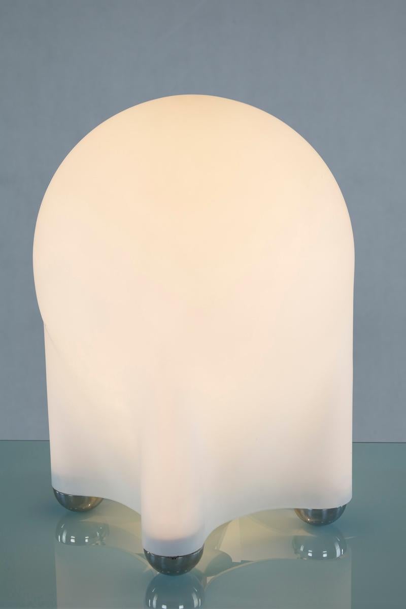 European Enrico Tronconi Italian Table Lamp Drop of Opaline Glass and Chrome Legs, 1960