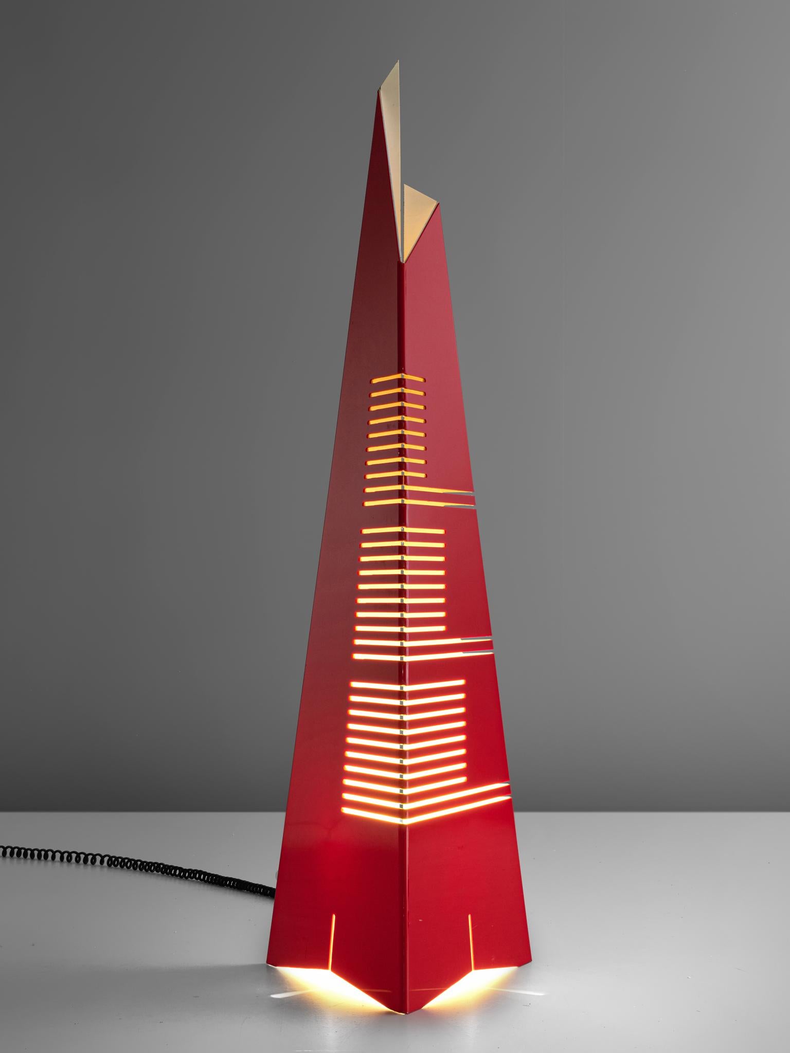 Enrico Tronconi, 'Il Personaggi' floor lamp, acrylic, Italy, 1972

This Post Modern floor lamp by Enrico Tronconi reminds of a futuristic skyscraper. The pyramid shaped lamp consists of one acryclic sheet that is folded at several places, which