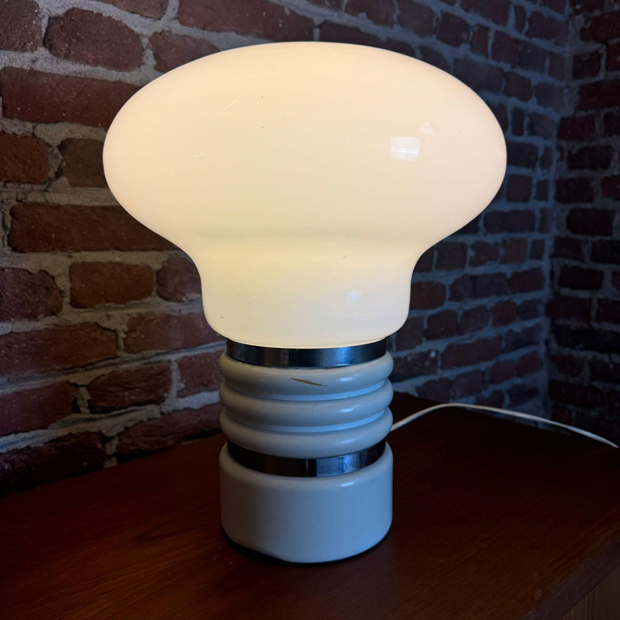 Enrico Tronconi, table lamp 'Bulb' 1970s 