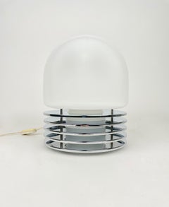 Lampe de bureau Enrico Tronconi en chrome et verre opalin, Italie, années 1960