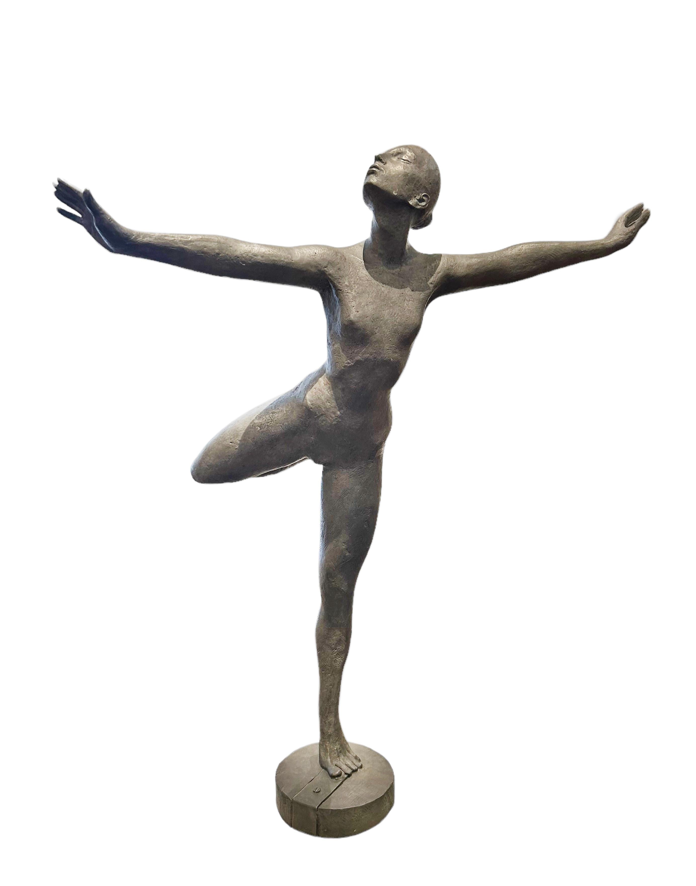 Enrique Alférez Nude Sculpture - Arabesque