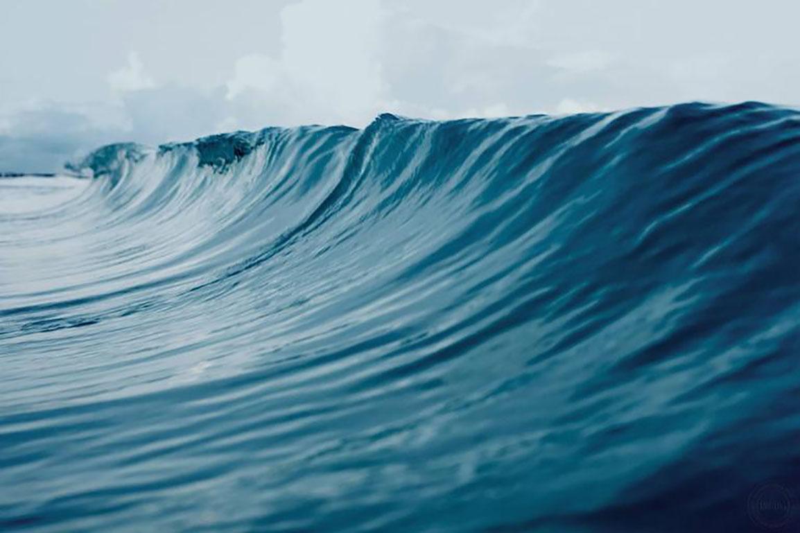 Enrique Badulescu Color Photograph - Seascape (Wave)