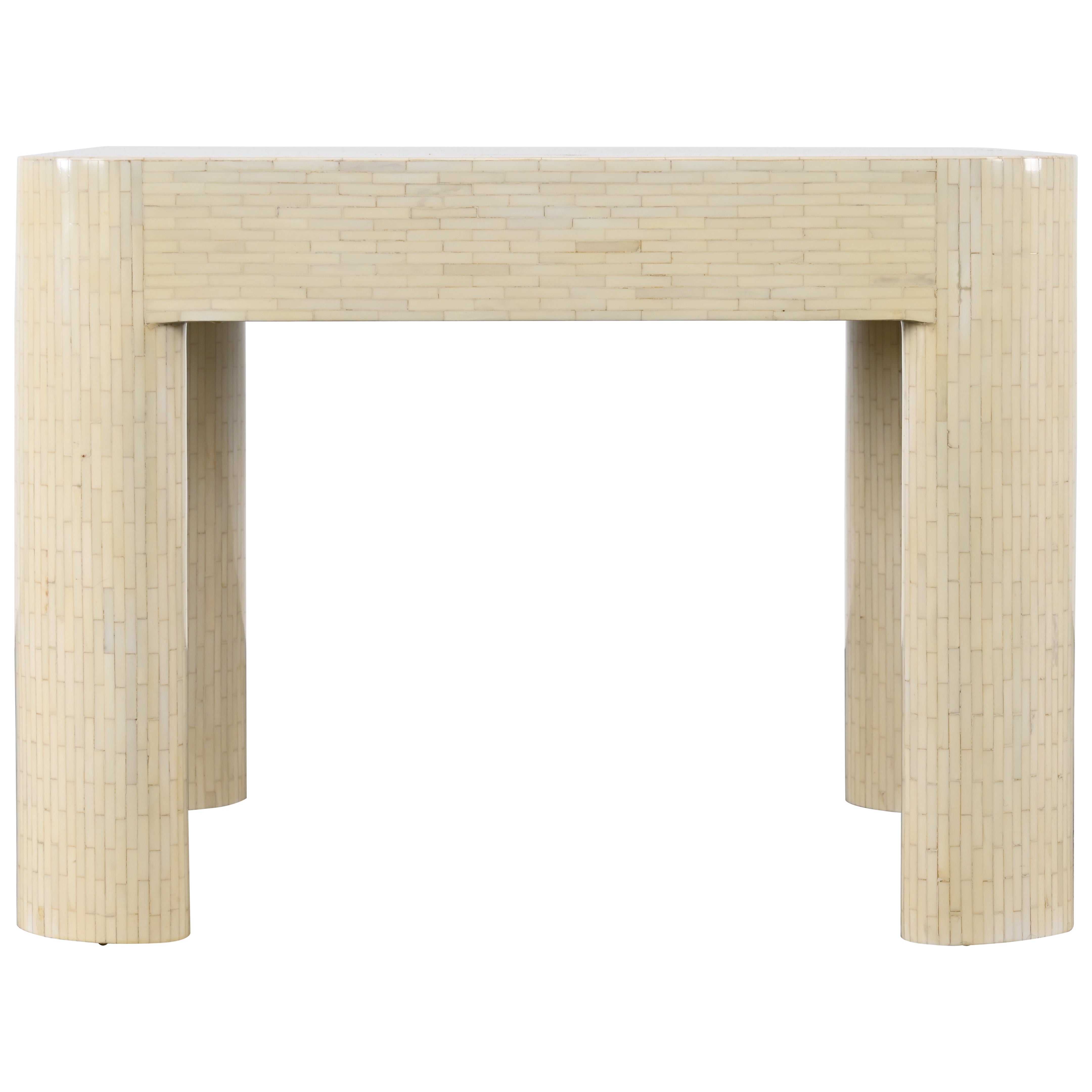 Table d'extrémité en os tessellée attribuée à Enrique Garcel, années 1980