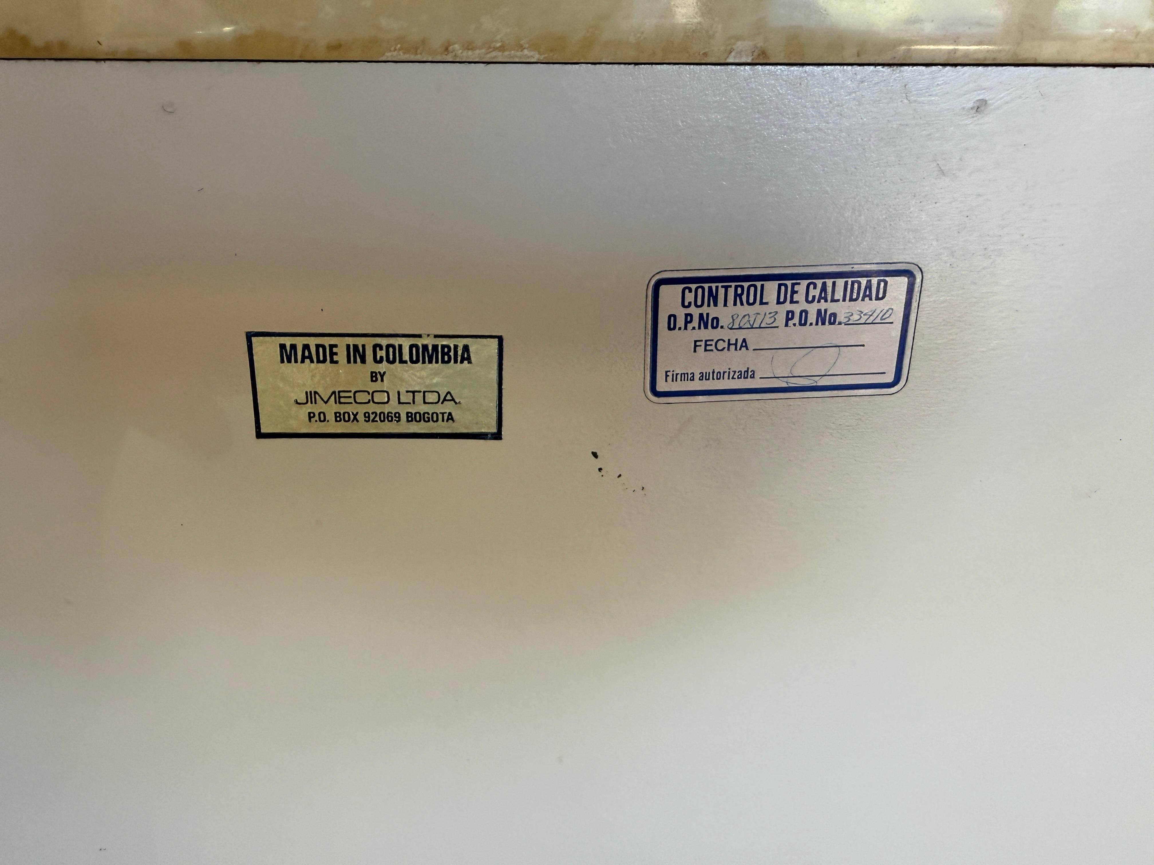 Enrique Garcel pour Jimeco Tables de nuit laquées en peau de chèvre en vente 11