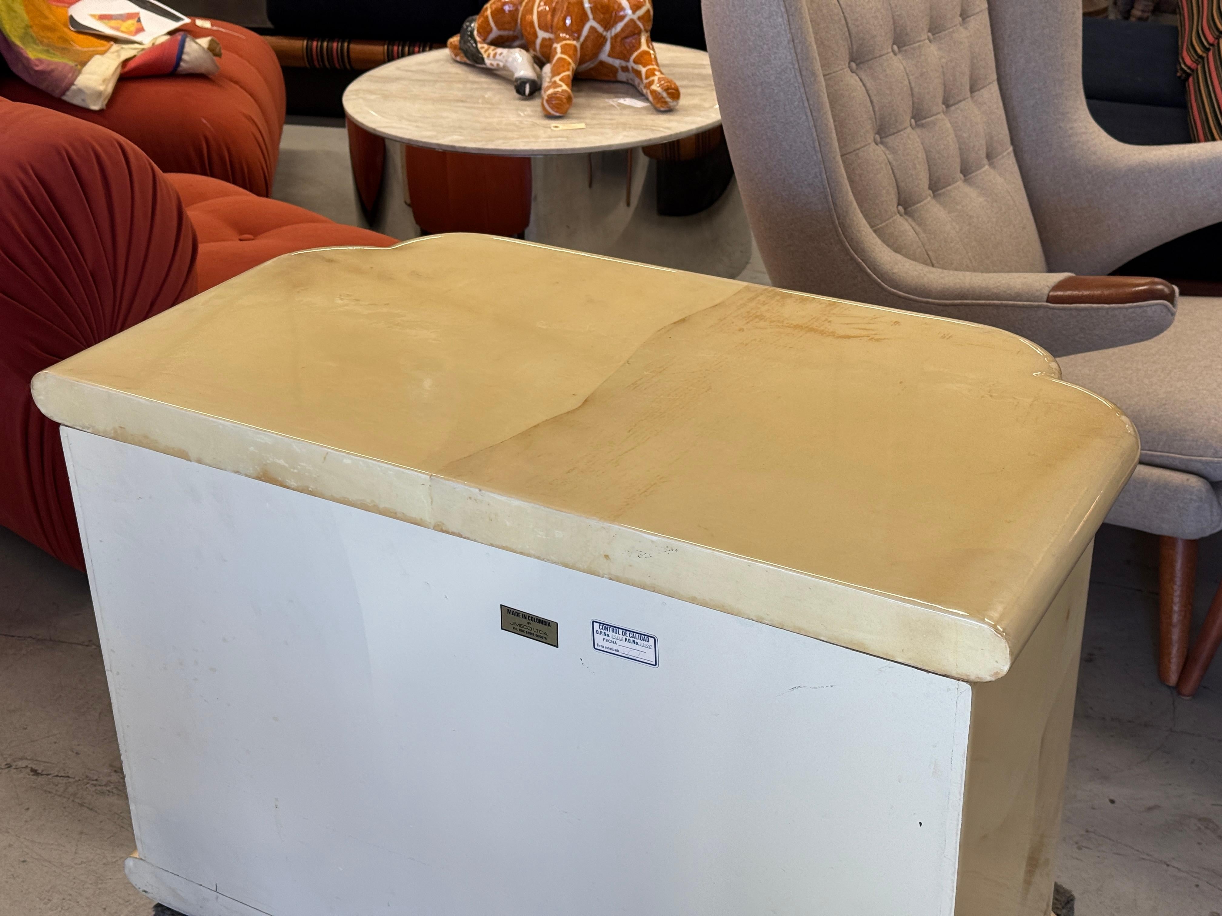 Enrique Garcel pour Jimeco Tables de nuit laquées en peau de chèvre en vente 12