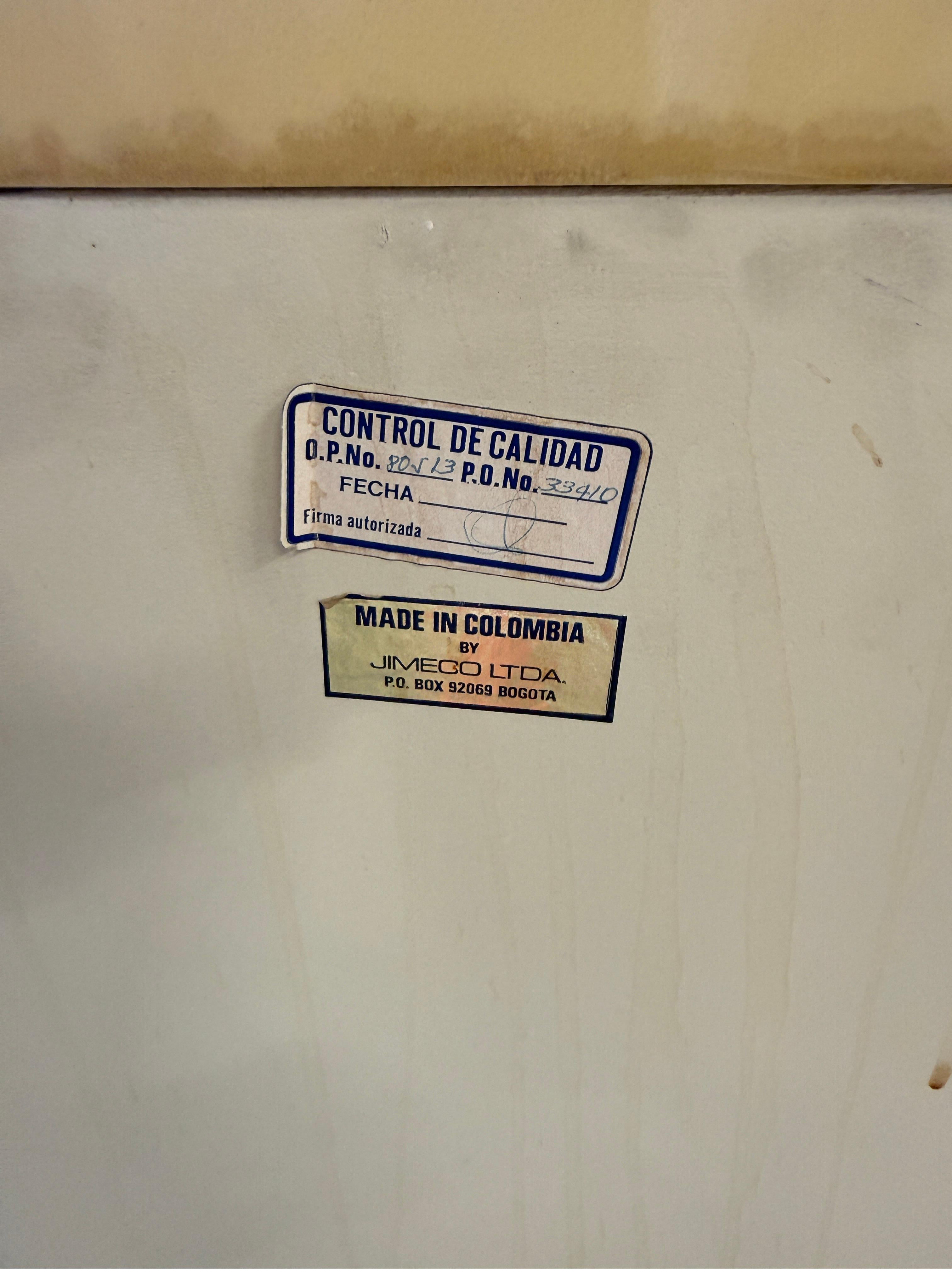 Enrique Garcel pour Jimeco Tables de nuit laquées en peau de chèvre en vente 2