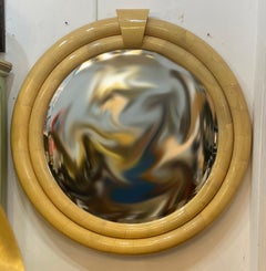 Enrique Garcel Abgeschrägter Spiegel aus Ziegenleder, mit Keystone-Top Stil von Karl Springer