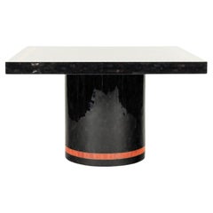 Mesa de Piedra de Cuerno Lacada y Tesselada Estilo Enrique Garcel