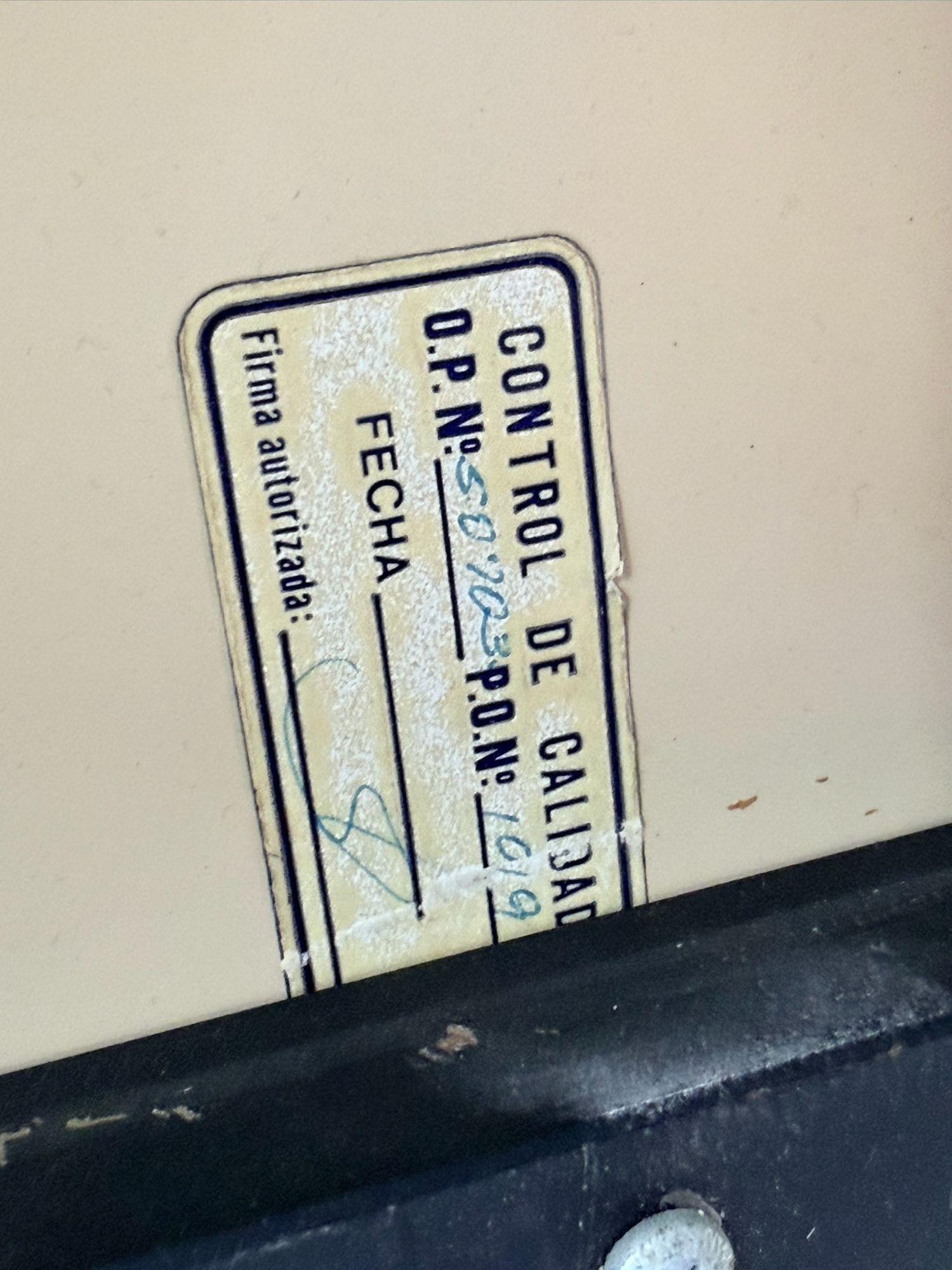 Table basse en corne et laiton tessellés d'Enrique Garcel, 1970 en vente 2