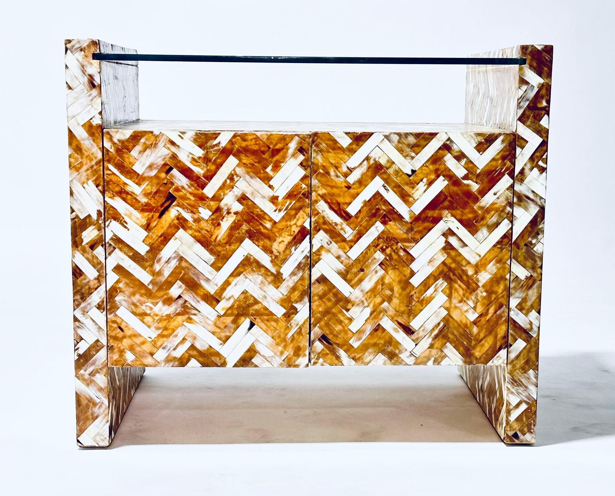 Colombian Enrique Garcel Tessellated Horn Side/End Table, 1970 For Sale