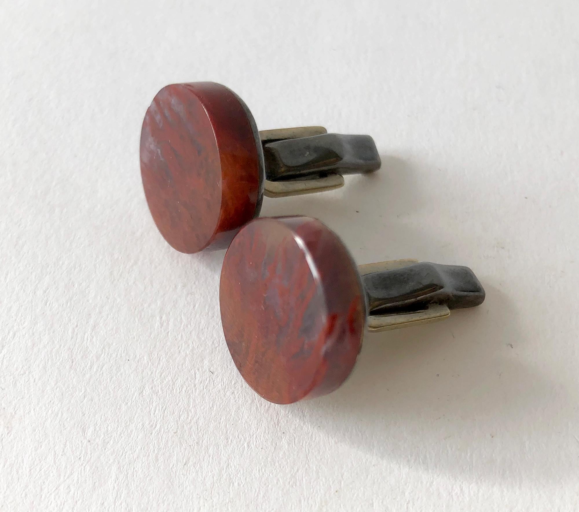 Sterling silver with jasper stone Mexican modern cufflinks by Enrique Ledesma.  Cufflinks measure 3/4