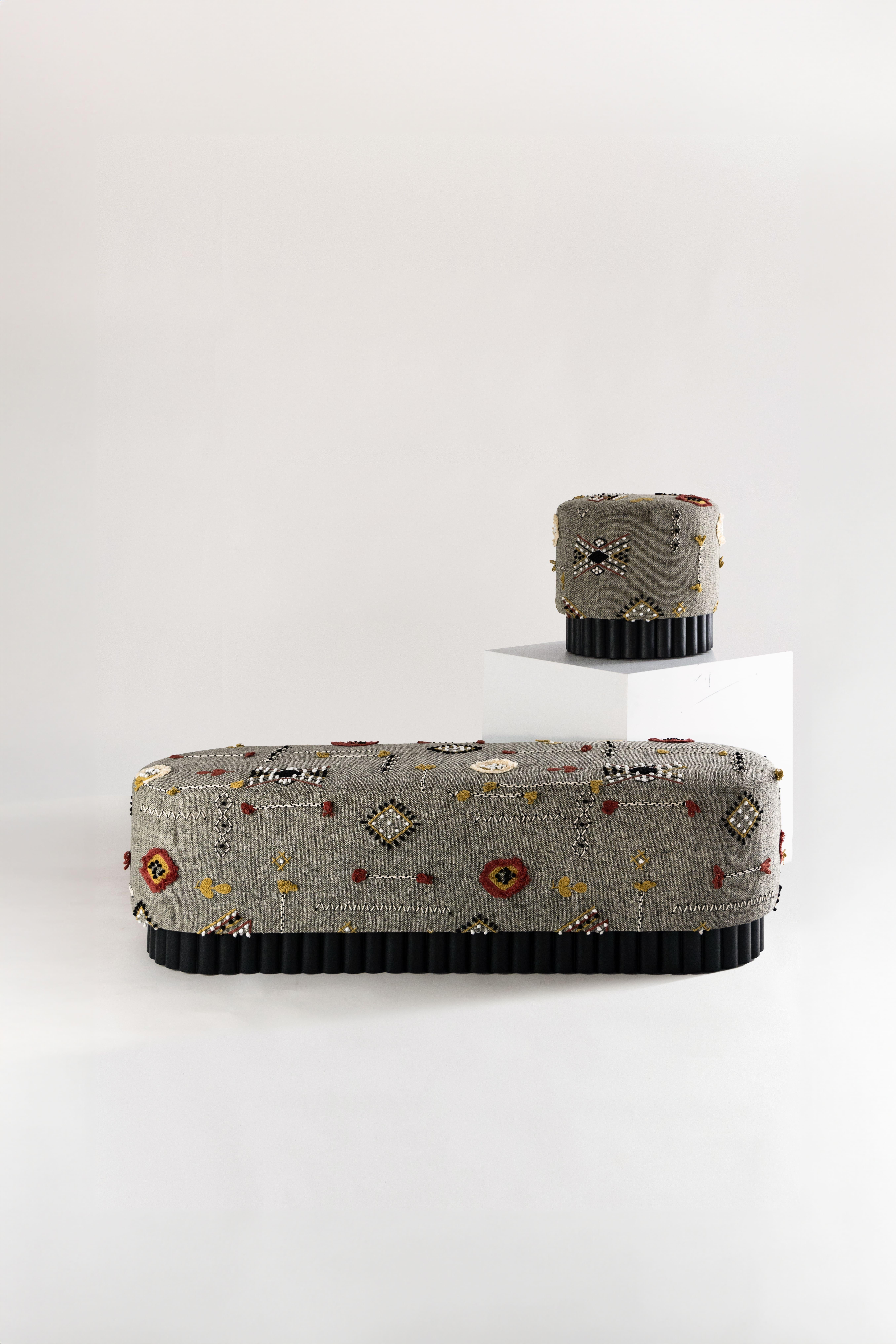 Minimalismo Pouf Ensamble in Loreto 890-49 in vendita