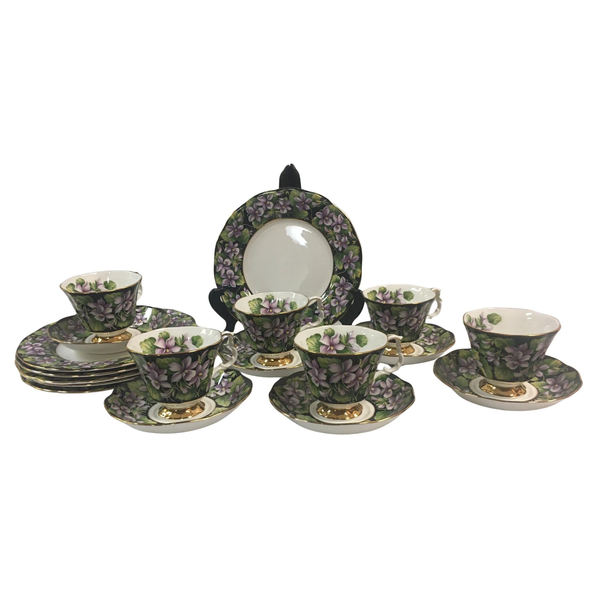 Ensemble à thé Royal Albert Provincial Flowers Porcelain Violets 18 Pieces