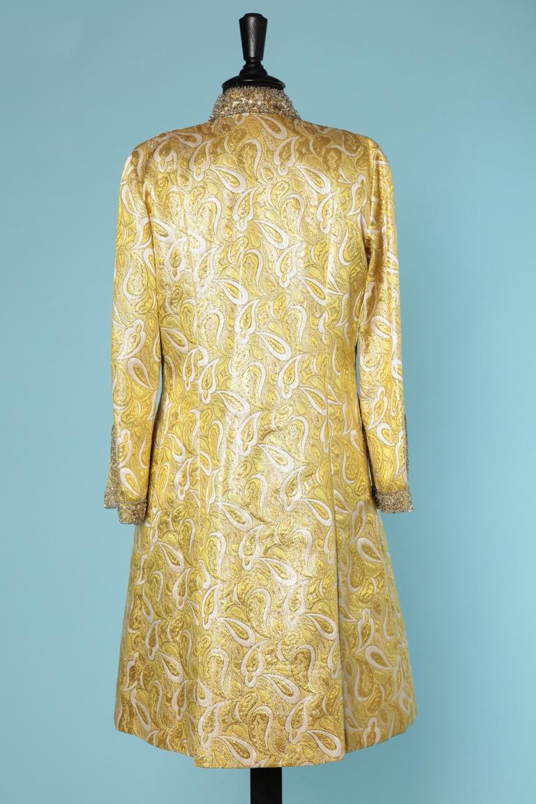 Ensemble ( coat and dress) in yellow brocade and embroideries 1960 In Excellent Condition In Saint-Ouen-Sur-Seine, FR