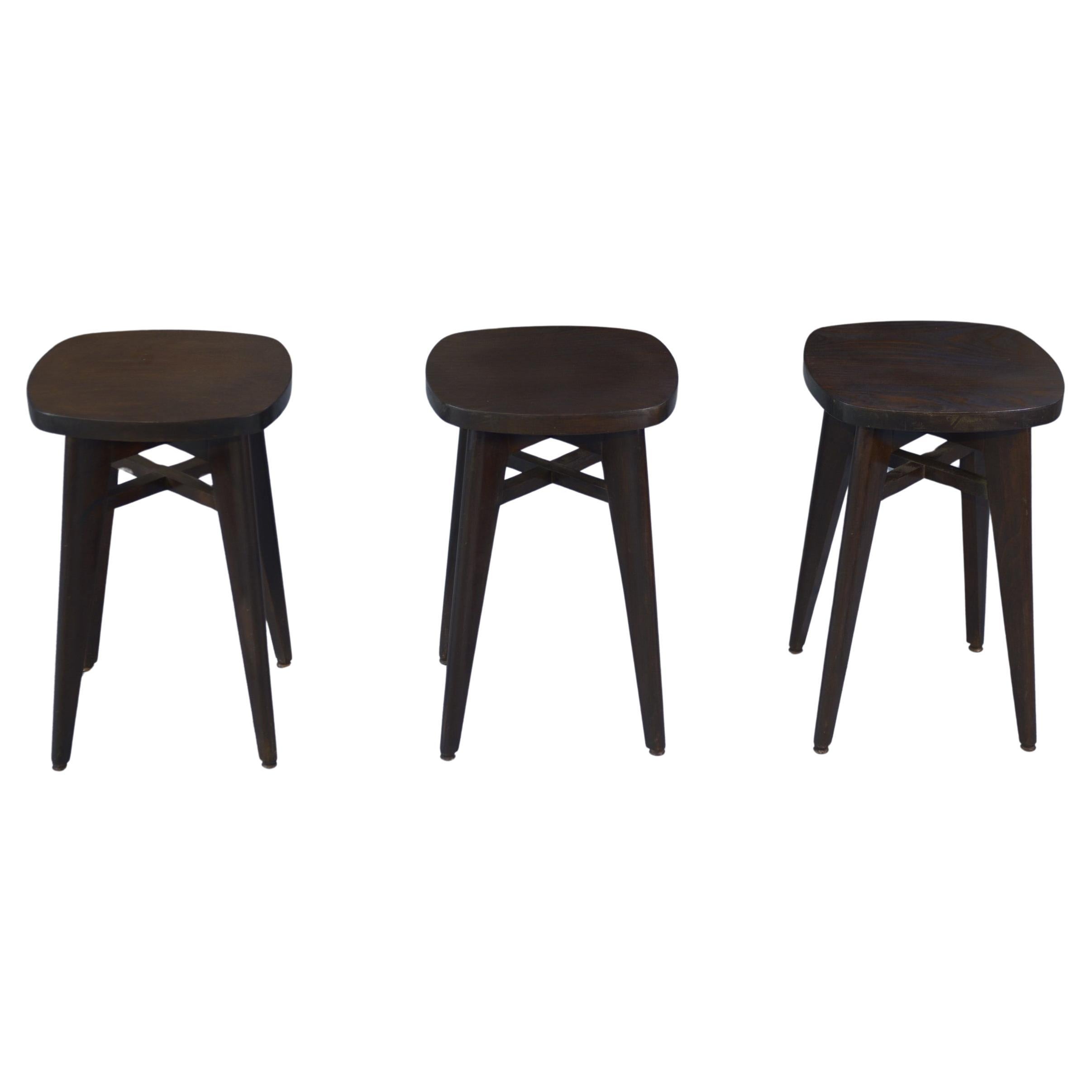 Ensemble de 3 tabourets design hêtre attribué à Louis Gamet 1950's im Angebot