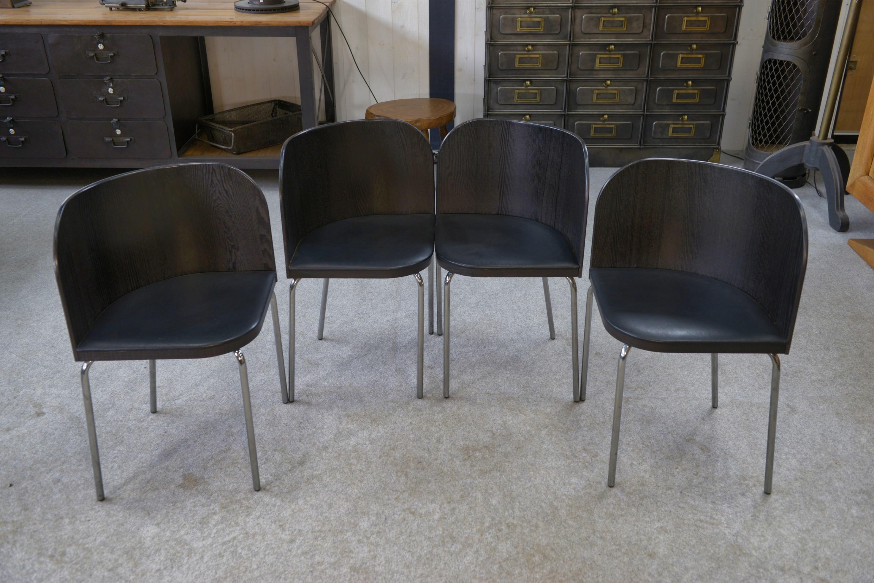 Conjunto de 4 sillas por Sandra Kregnert Francés en venta