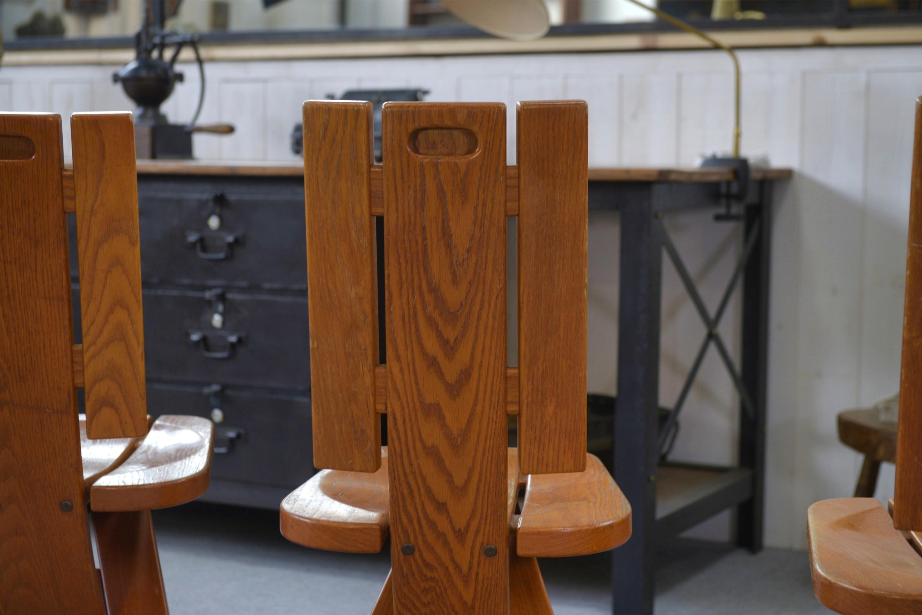 Ensemble von 5 Liegen aus Massivholz aus der Manufaktur von Seltz 1970er Jahre im Zustand „Gut�“ im Angebot in TOURCOING, FR