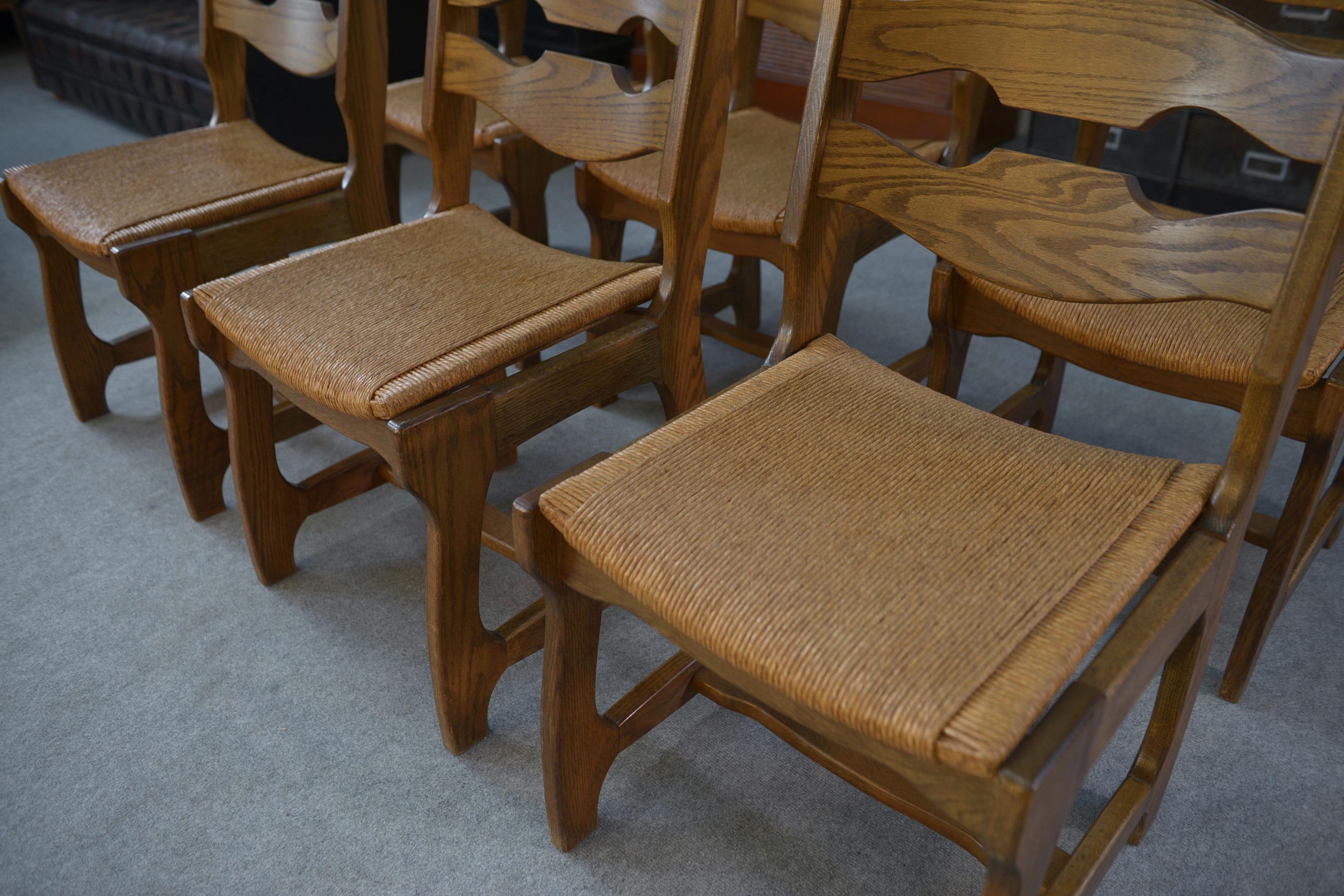 Francese Ensemble di 6 chaises assise en jonc e dossier en échelle Guillerme et Chambron in vendita