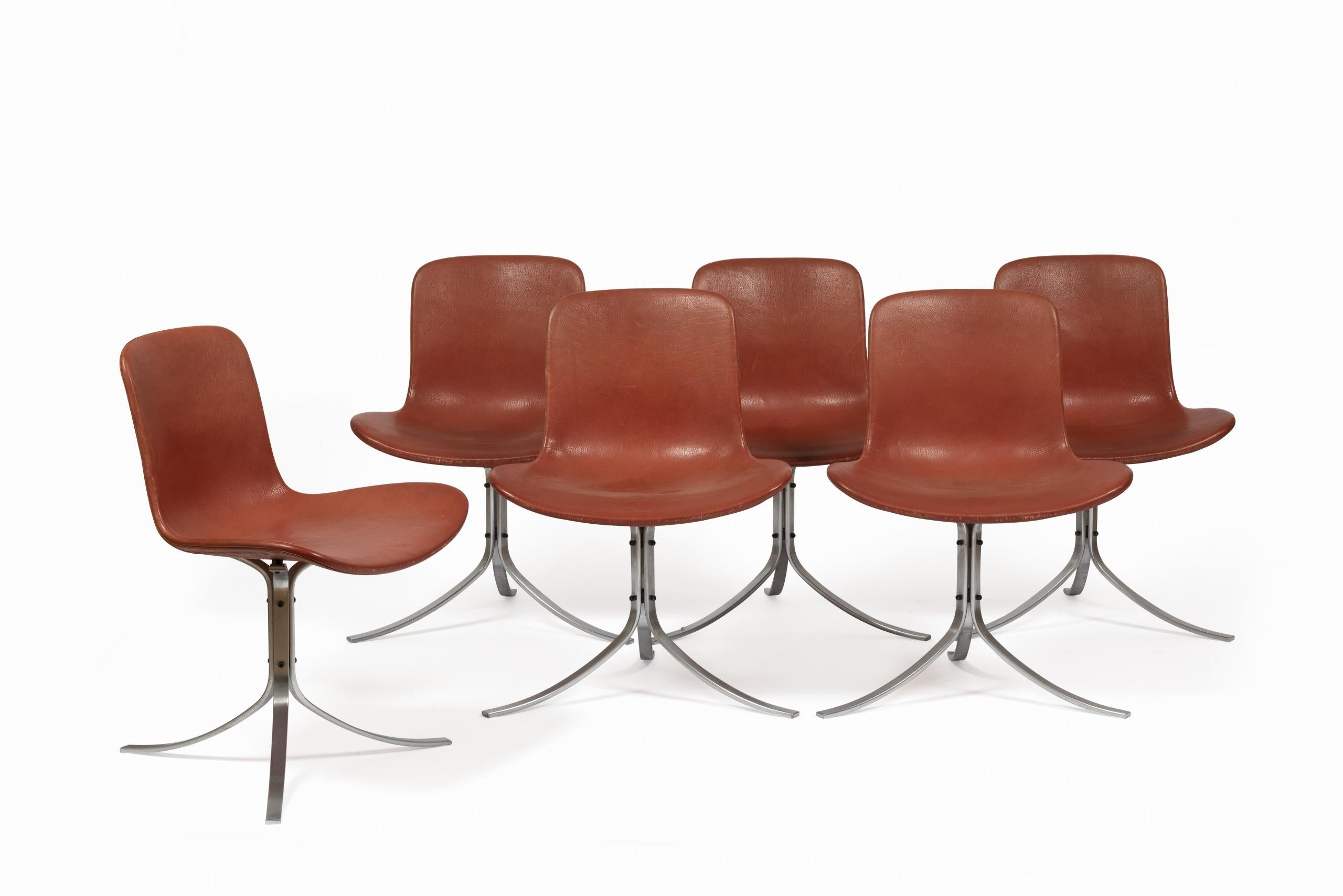 Le modèle PK9 également appelé “la chaise Tulipe” fait partie de la collection Poul Kjaerholm de Fritz Hansen, 1961.

De design danois, cette chaise est composée de 3 pièces en acier inoxydable brossé qui se rejoignent pour former les pieds et