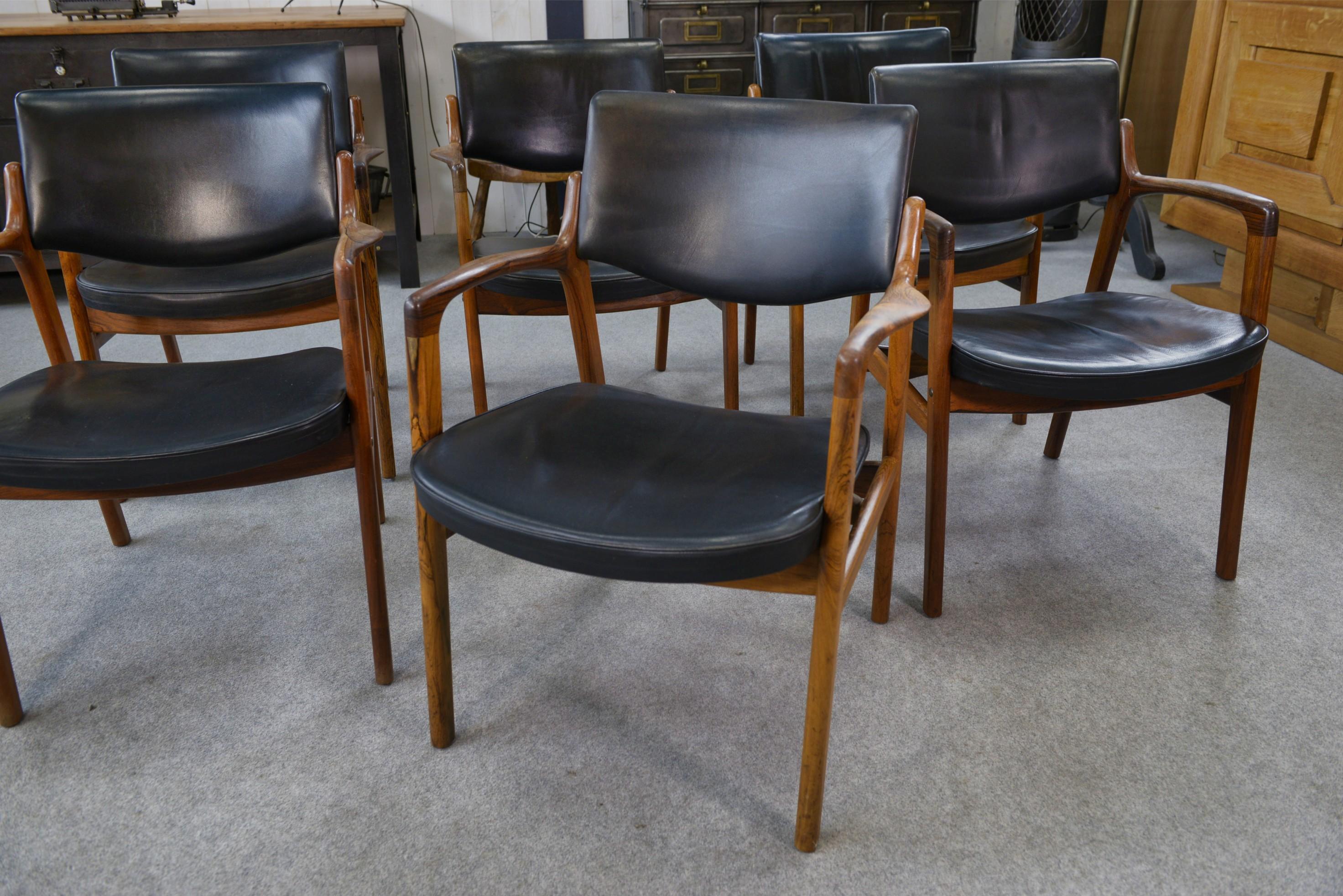 Danish Ensemble de 6 fauteuils scandinaves en cuir et palissandre par Gondo Gravesen For Sale