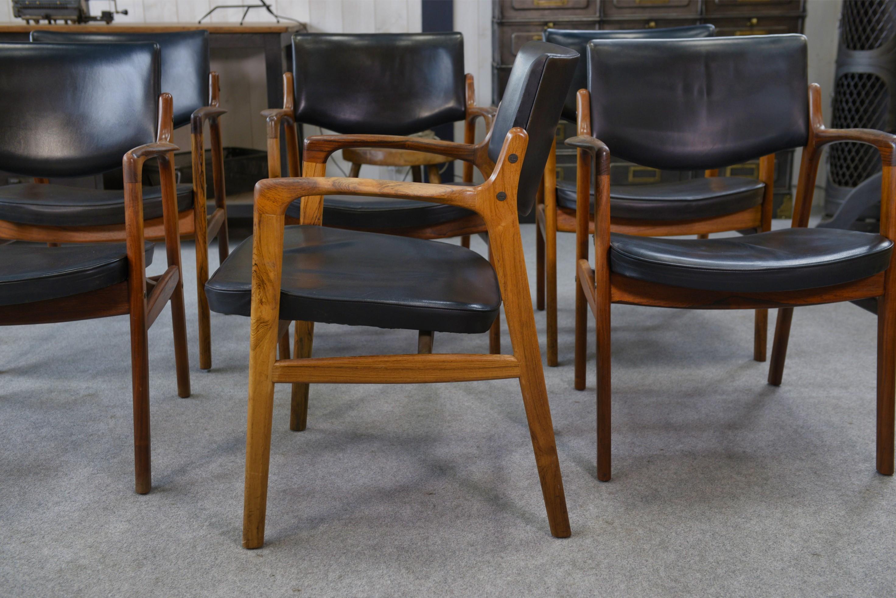 Mid-20th Century Ensemble de 6 fauteuils scandinaves en cuir et palissandre par Gondo Gravesen For Sale