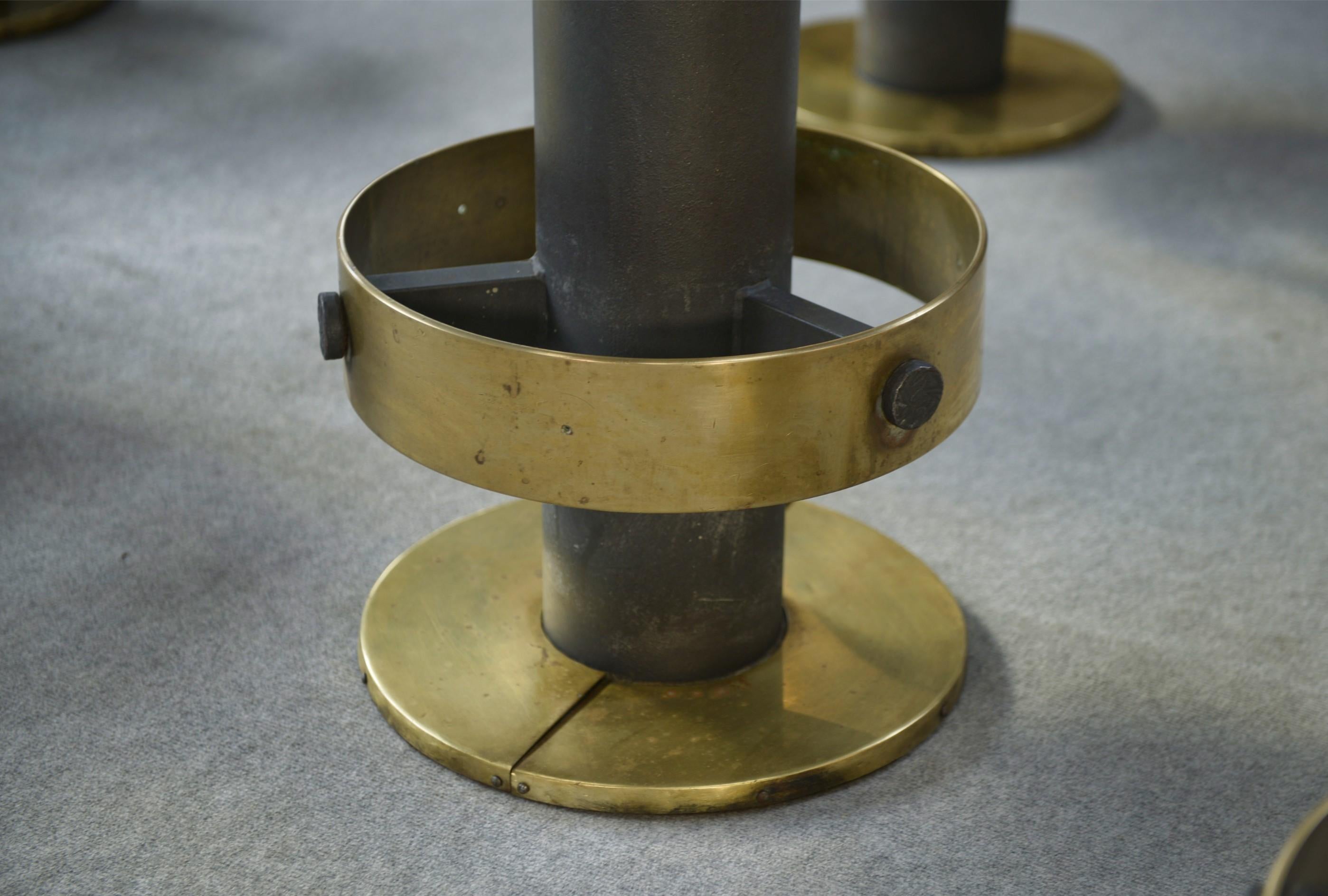 Ensemble de 6 tabourets en acier et laiton 1980's en vente 8