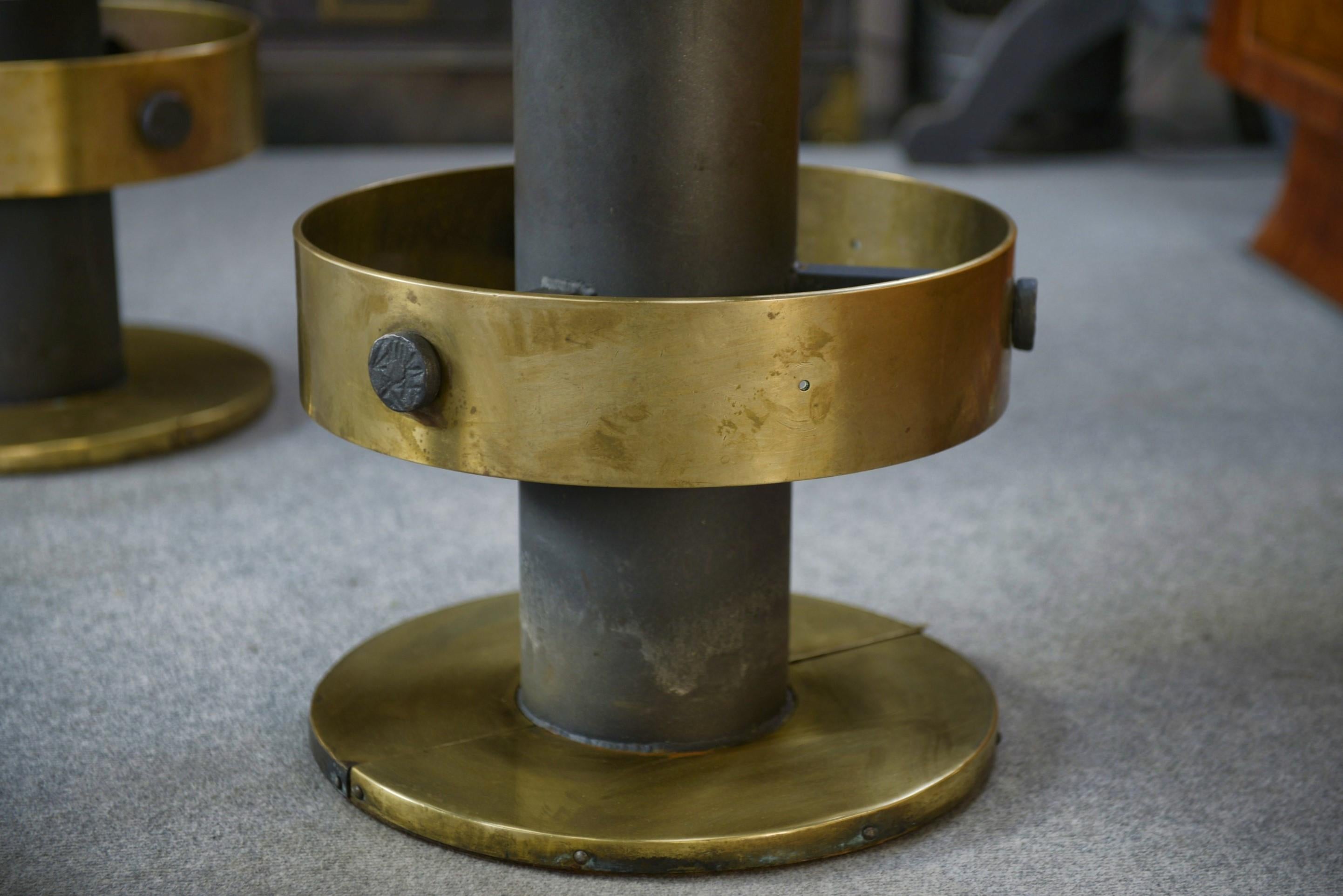 Fin du 20e siècle Ensemble de 6 tabourets en acier et laiton 1980's en vente