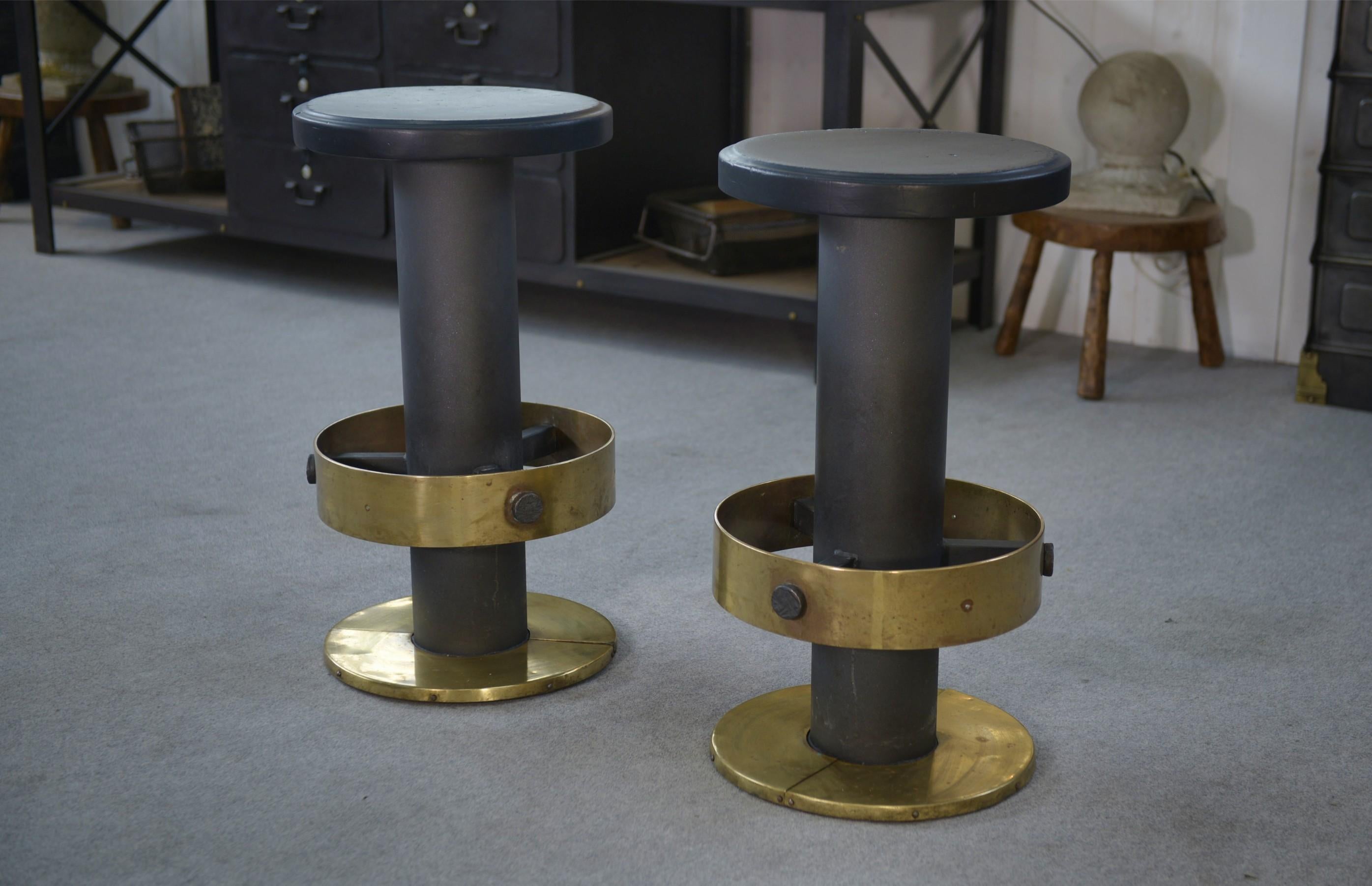 Bois Ensemble de 6 tabourets en acier et laiton 1980's en vente