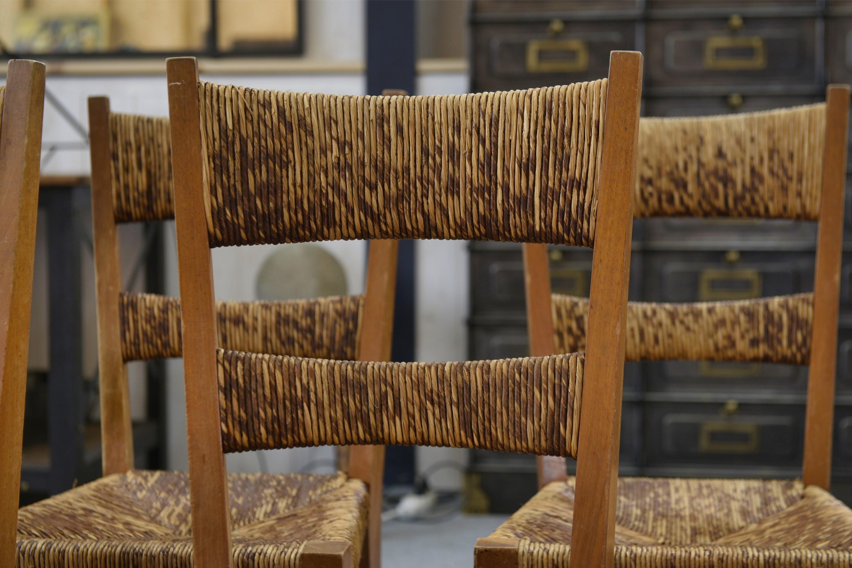 Francese Ensemble di 8 chaises dans le goût de Geneviève Pons anni '50 in vendita