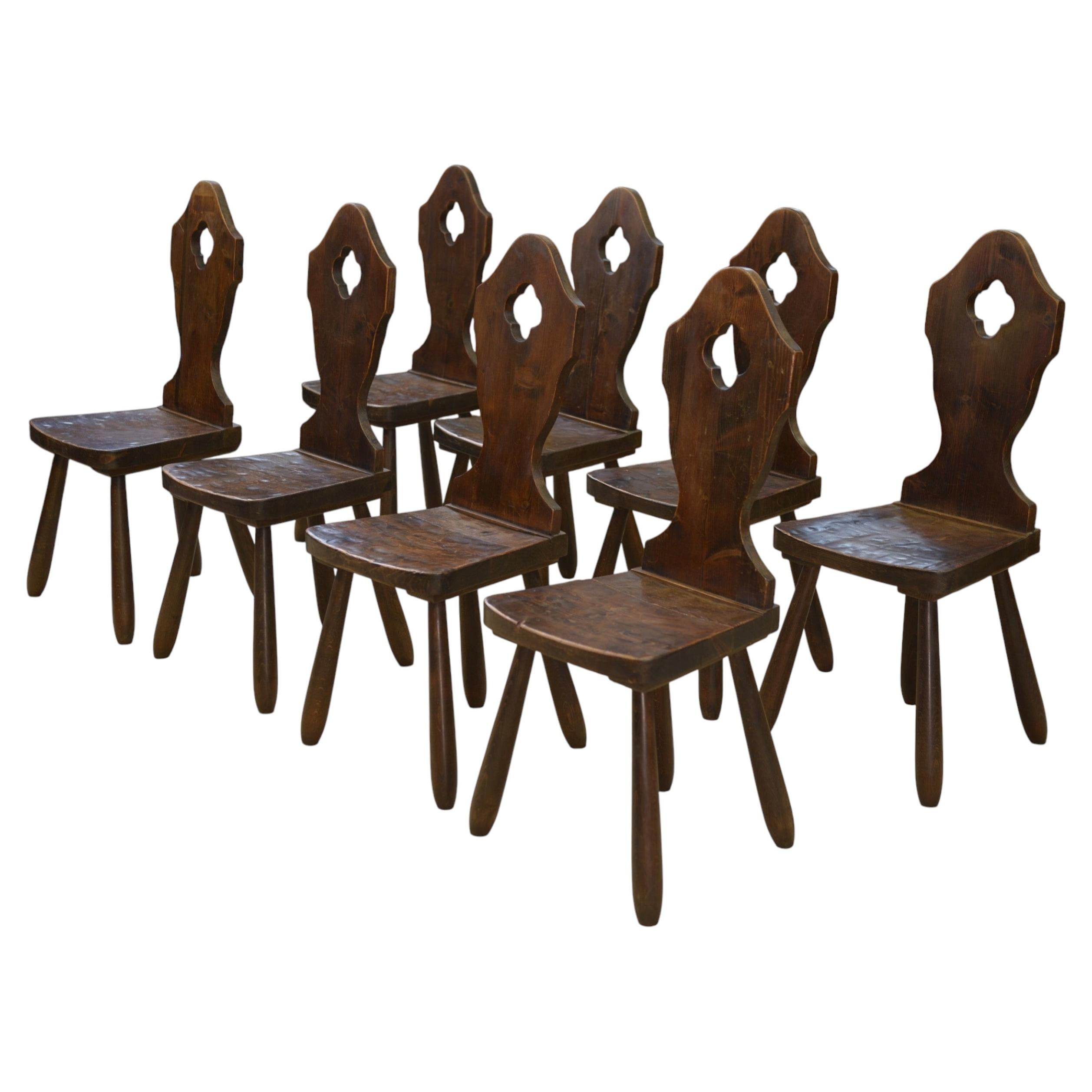 Set aus 8 Klosterstühlen aus den 1950er Jahren im Angebot