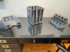 Conjunto de escritorio modernista de metal cromado, de Jacques Adnet (3 piezas)