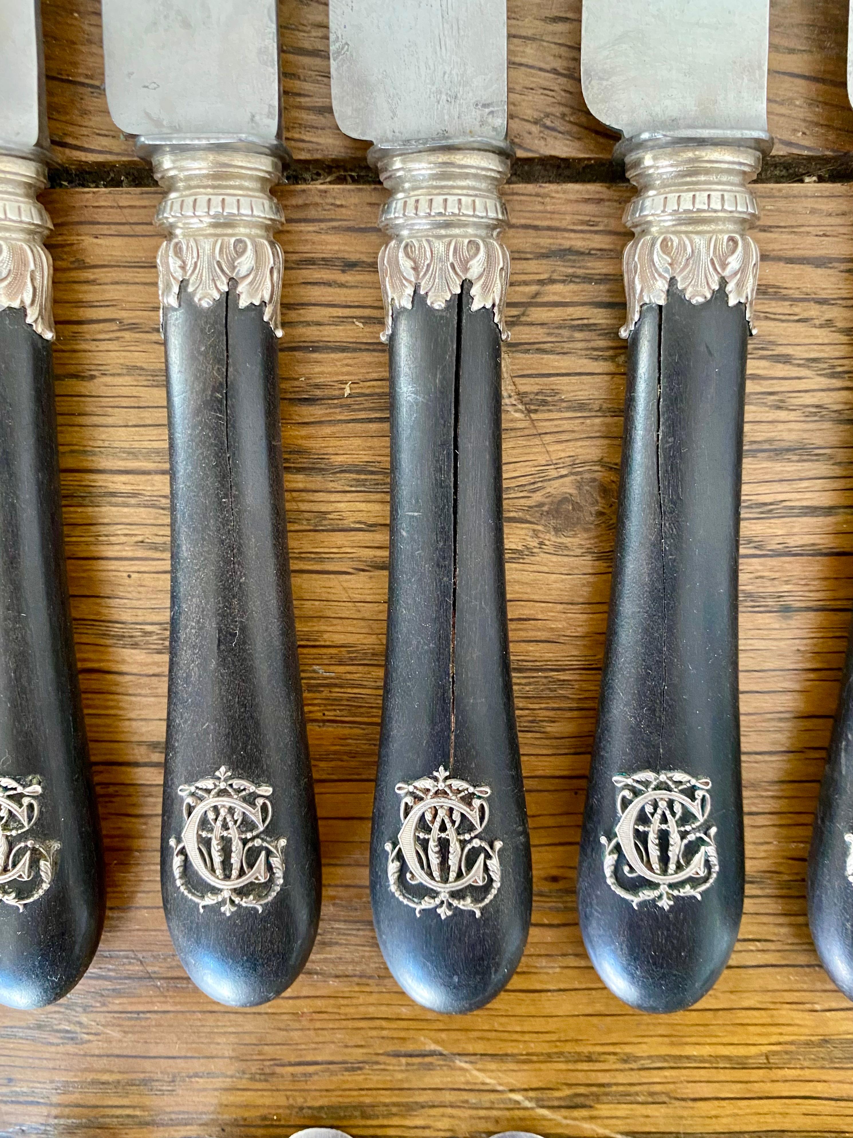 Ensemble de couteaux Napoléon III, argent et ébène en vente 8